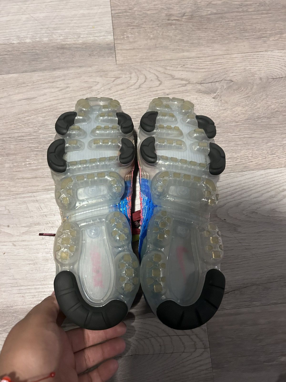 Nike NIKE VAPORMAX FLYKNIT 2 RANDOM YARN SIZE 10 PREOWNED OG BOX Size US 10 / EU 43 - 3 Thumbnail
