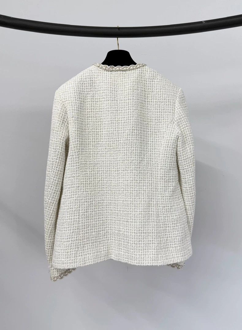 Chanel Chanel 25C white tweed four-pocket double-breasted jacket Size XS / US 0-2 / IT 36-38 - 2 Thumbnail