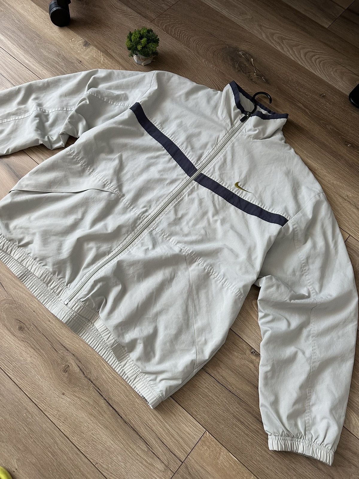 90'S Nike NIKE Nylon Jacket Men's Size L Vintage Nylon Khaki type sage green Vintage Second Hand