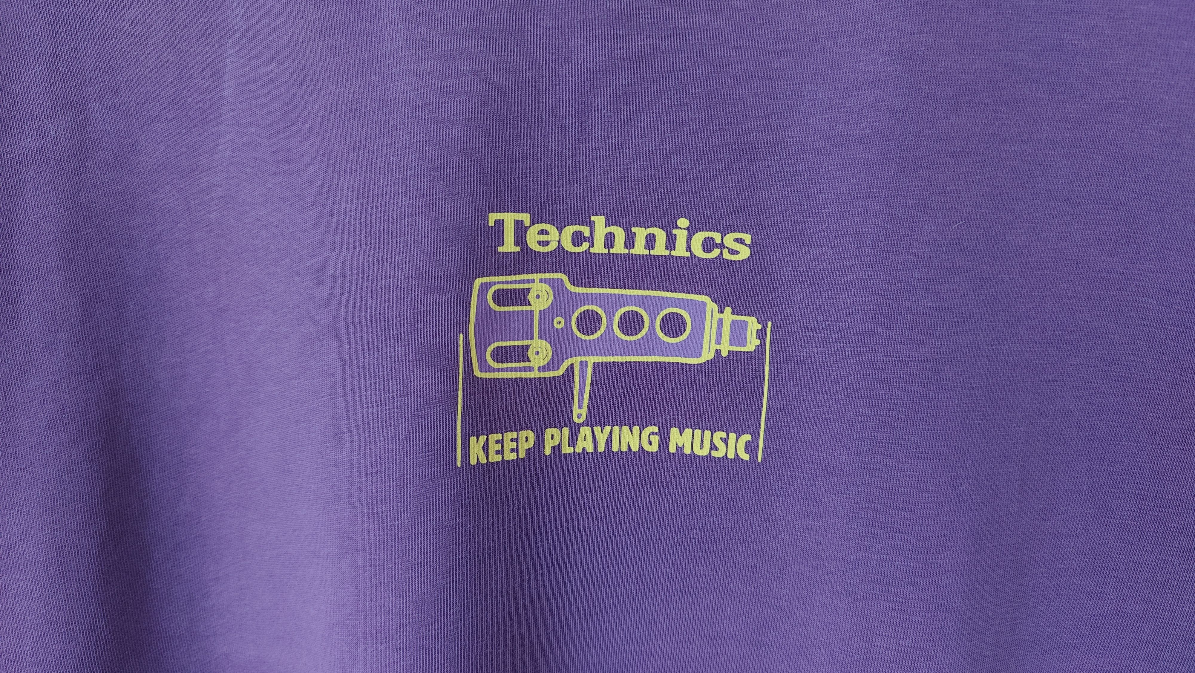 Other Vintage Technics Keep Playing Music 90s Y2K Tshirt Size US XL / EU 56 / 4 - 4 Thumbnail