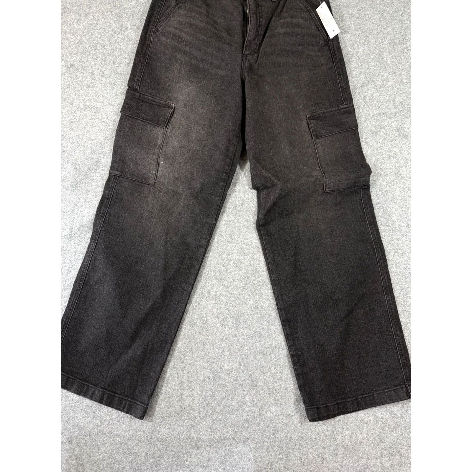 Jessica Simpson Jessica Simpson Cargo Jeans Womens 6 Washed Black Denim High Rise Wide Leg NWT Denim Jeans Womens 6 Black Wide-Leg City Outdoor 90s? Size 28" / US 6 / IT 42 - 4 Thumbnail