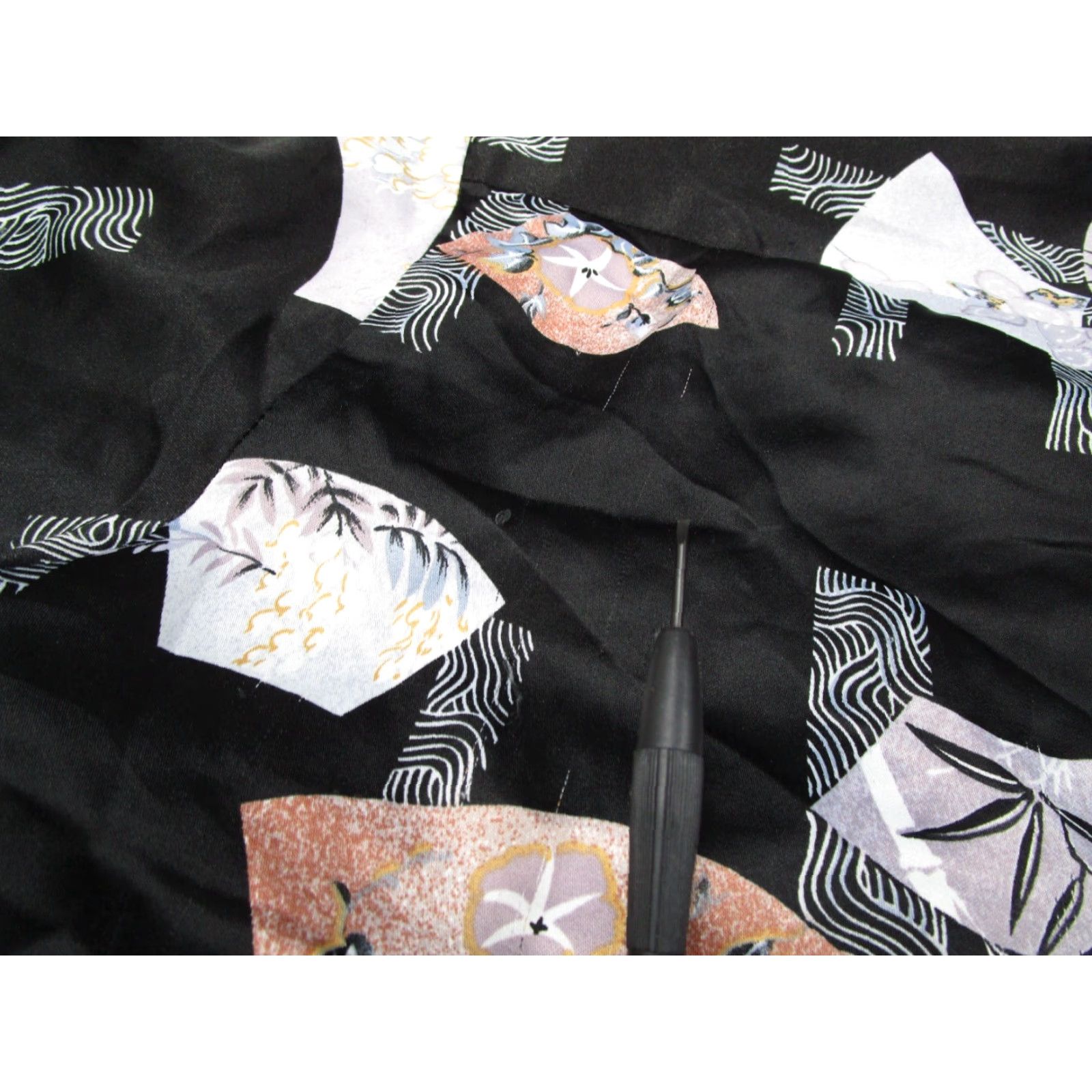 Tori Richard Vintage Tori Richard Shirt Mens 2XL XXL Button Up Hawaiian Tiki 80s Retro USA Black Floral Short Sleeve Collared Button-Up Tie Shirt (2XL) Mens Size US XXL / EU 58 / 5 - 5 Thumbnail