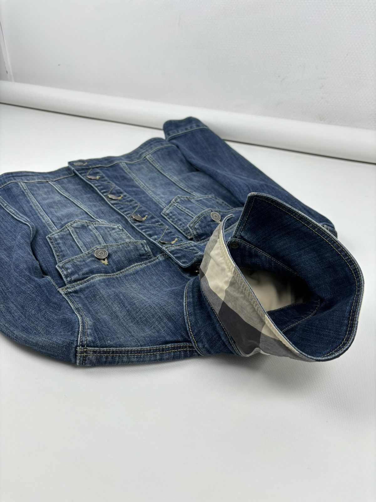 Burberry BRIT Nova Check Trim Denim Blue Trucker Buttons Jacket Jean Crop Bomber Size S / US 4 / IT 40 - 20 Thumbnail