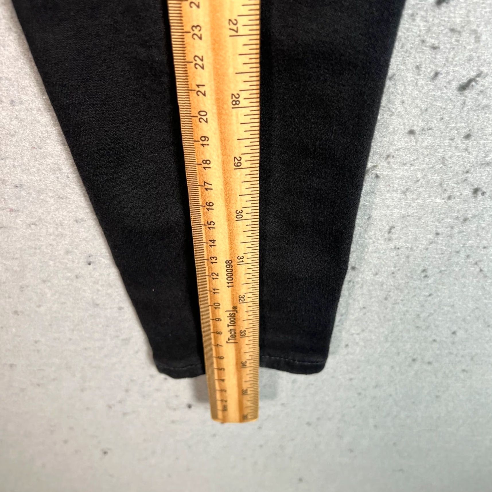 Everlane VINTAGE Everlane Jeans Women's 25 Black Mid-Rise Skinny Cotton Blend Denim Adult Womens Black Skinny Jeans 27 in 27 in 8.5-10.5 in Size 42" / US 20 - 6 Thumbnail