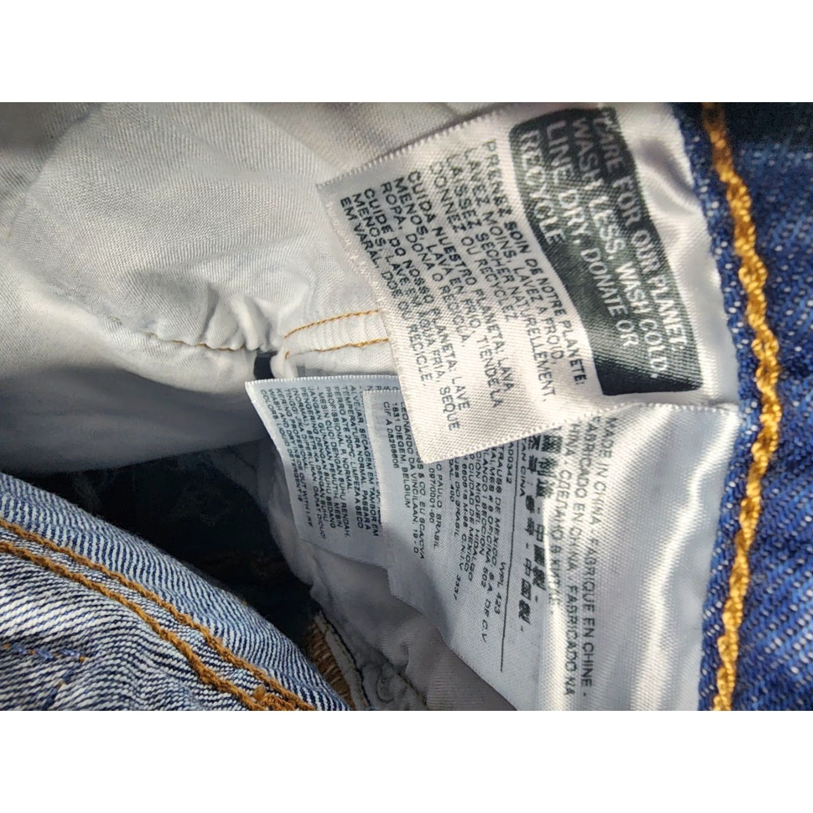 Levi's VINTAGE Levi's 501 Original Cut-Off Denim Shorts Women Size 31 Festival 90s Casual Blue Size 24" / US 00 / IT 34 - 8 Thumbnail