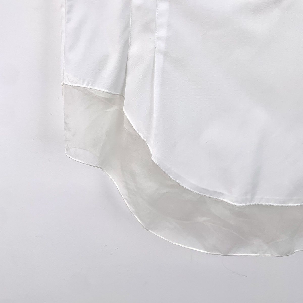 Chanel Chanel Ruffled Camellia Embroidered Sleeveless Blouse K26WX Size XS / US 0-2 / IT 36-38 - 3 Thumbnail
