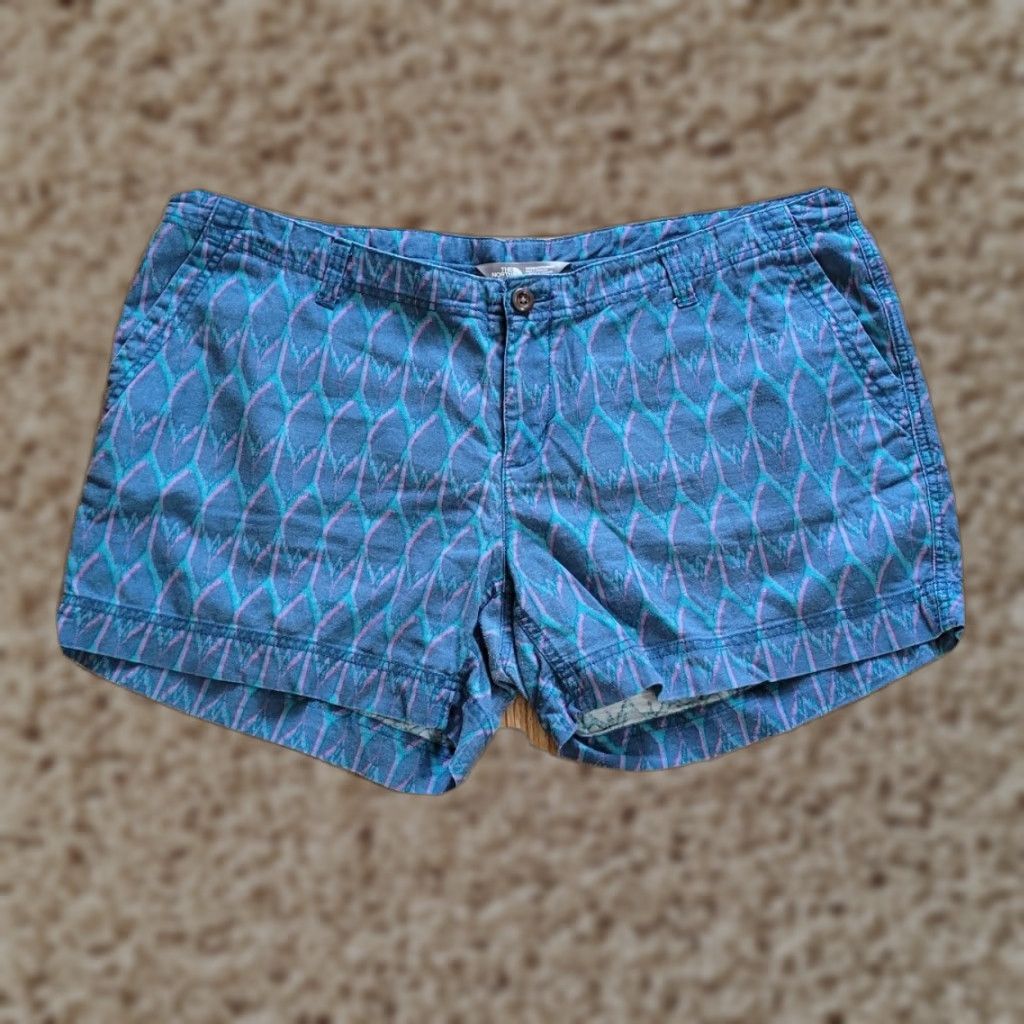 The North Face The North Face Shorts Women's Regular 16 Linen Cotton Chino Flat Front Argyle Pattern Blue Green Pink Summer Casual Size 38" / US 16 / IT 52 - 1 Thumbnail