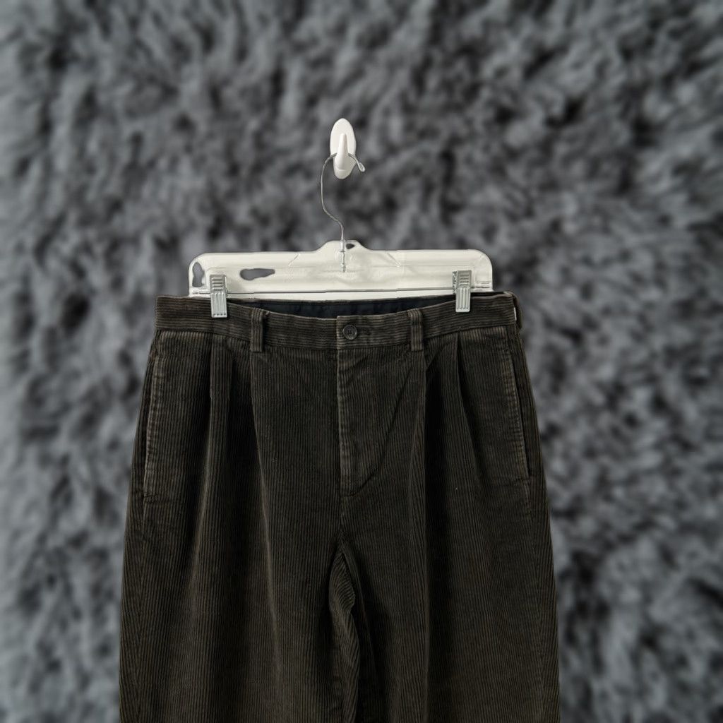 Brooks Brothers Brooks Brothers 346 Corduroy Pants Mens 34x32 Brown Pleated Trousers Front Pockets Classic Fit Vintage: No Regular Inseam 32" Style: Dress Pants Size US 34 / EU 50 - 1 Thumbnail