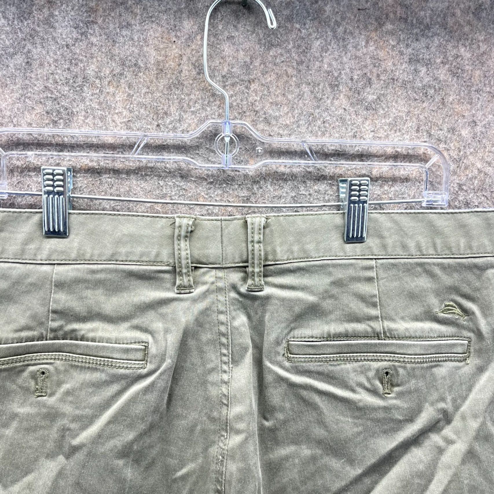 Tommy Bahama VINTAGE Tommy Bahama Shorts Mens 40 Green Chino Flat Front Canvas Cotton Tencel Golf Size US 40 / EU 56 - 7 Thumbnail