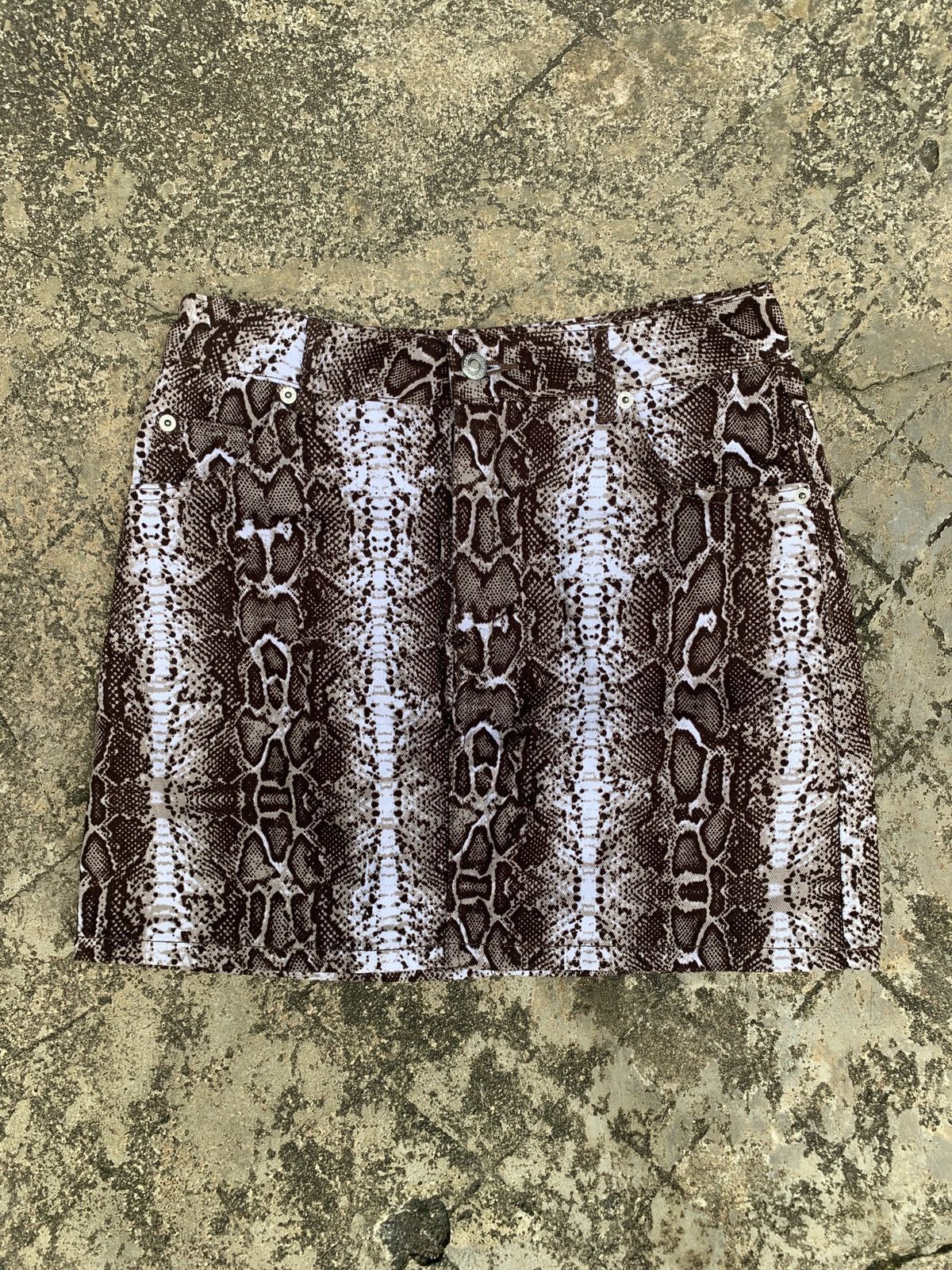 Topshop Topshop MOTO Snakeskin Pattern Print Graphic Mini Skirt Size 27" / US 4 / IT 40 - 1 Thumbnail