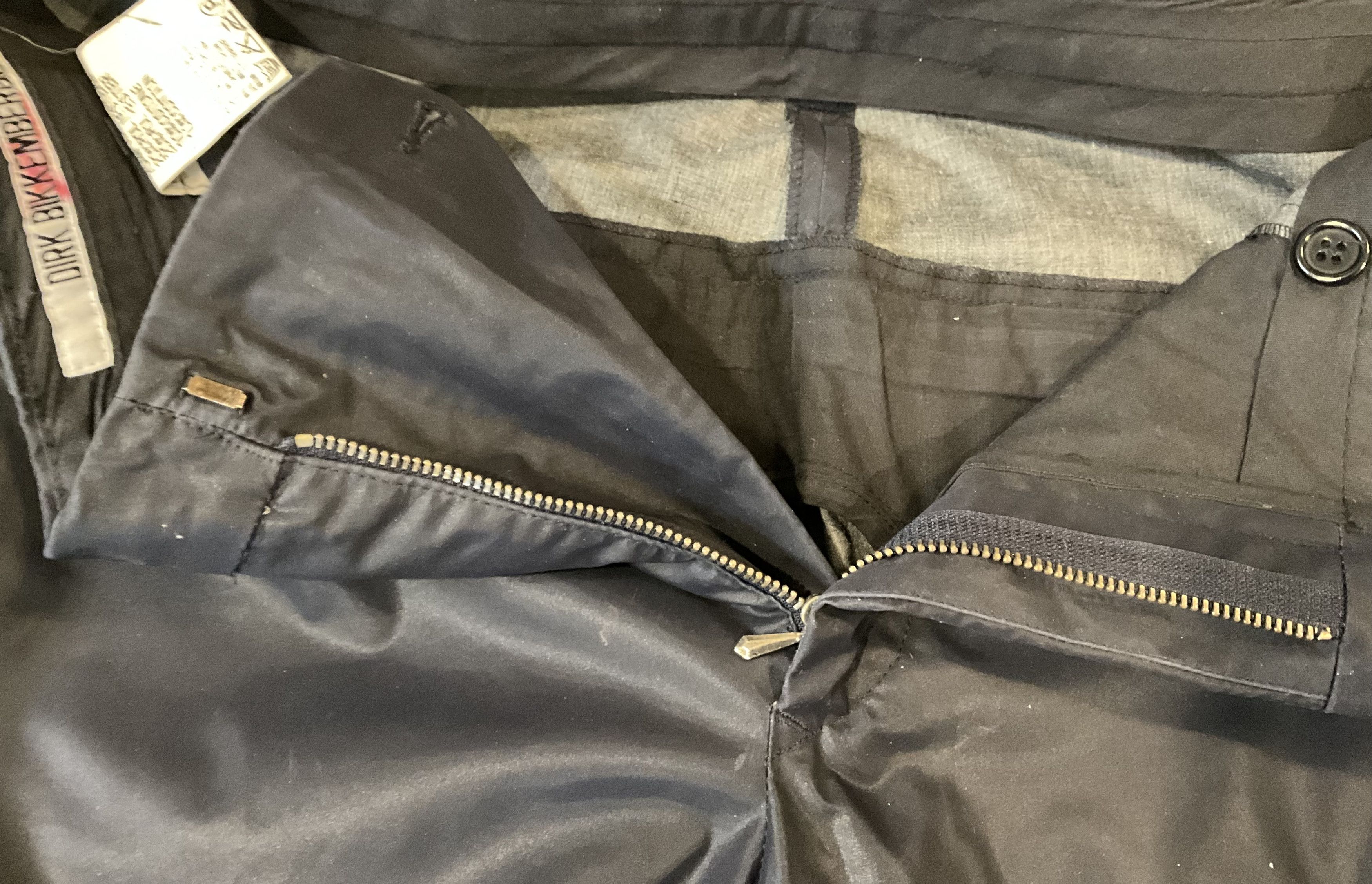 Dirk Bikkembergs Dirk Bikkembergs Rubber Back-Zip Pants Size 46 Size US 44 / EU 60 - 5 Thumbnail