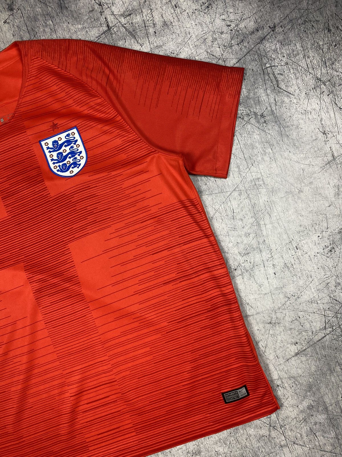 Nike Nike England 2018 Soccer Jersey Size US L / EU 52-54 / 3 - 3 Thumbnail