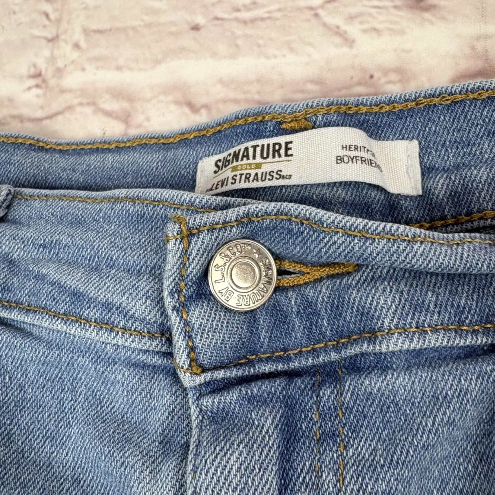 CO Signature by Levi Strauss & Co Jeans Womens 14 Boyfriend Distressed 34x24 Denim Size 36" / US 14 / IT 50 - 4 Thumbnail