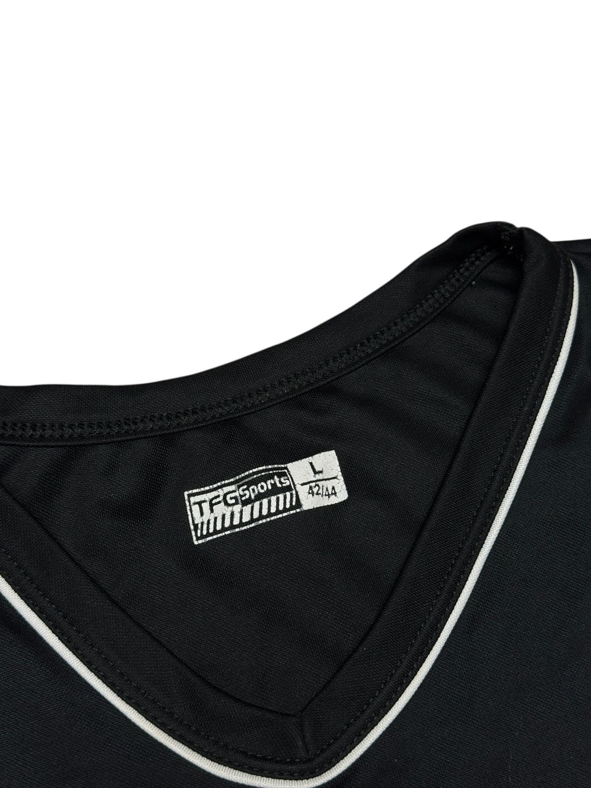 Vintage Soccer jersey vintage Dundee United size L 2002-03 Size US L / EU 52-54 / 3 - 5 Thumbnail