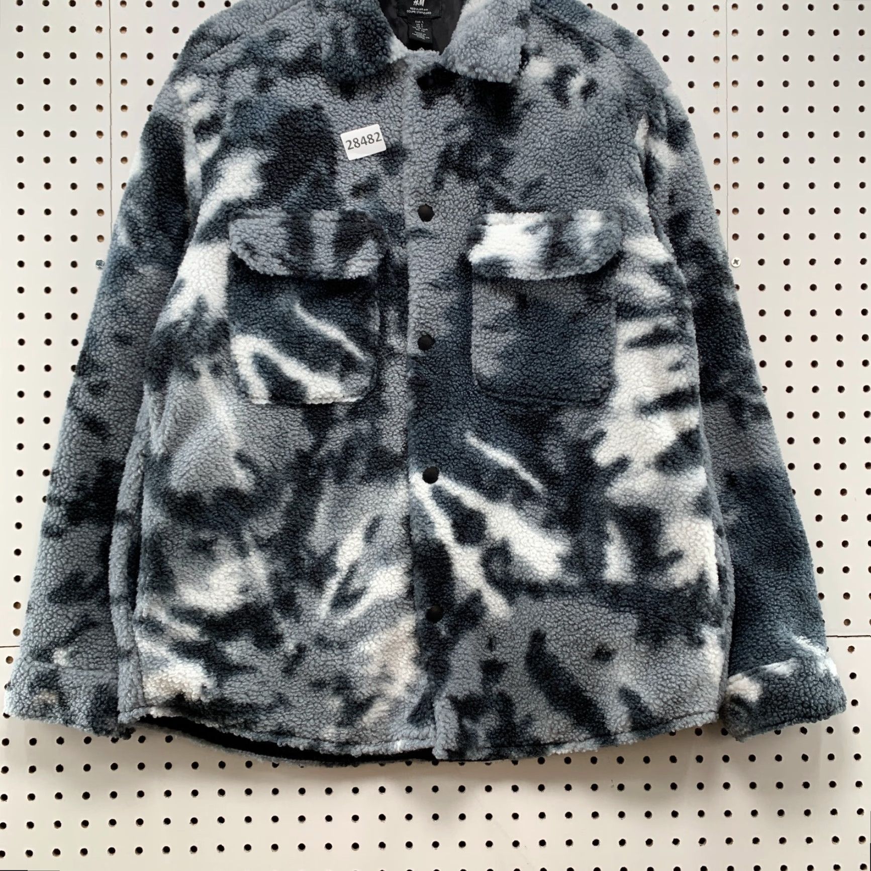 H&M VINTAGE H&M Camouflage Bomber Jacket Adult Small Gray Fleece Deep Pile Snap JAcket 23X29.5 Size US S / EU 44-46 / 1 - 6 Thumbnail