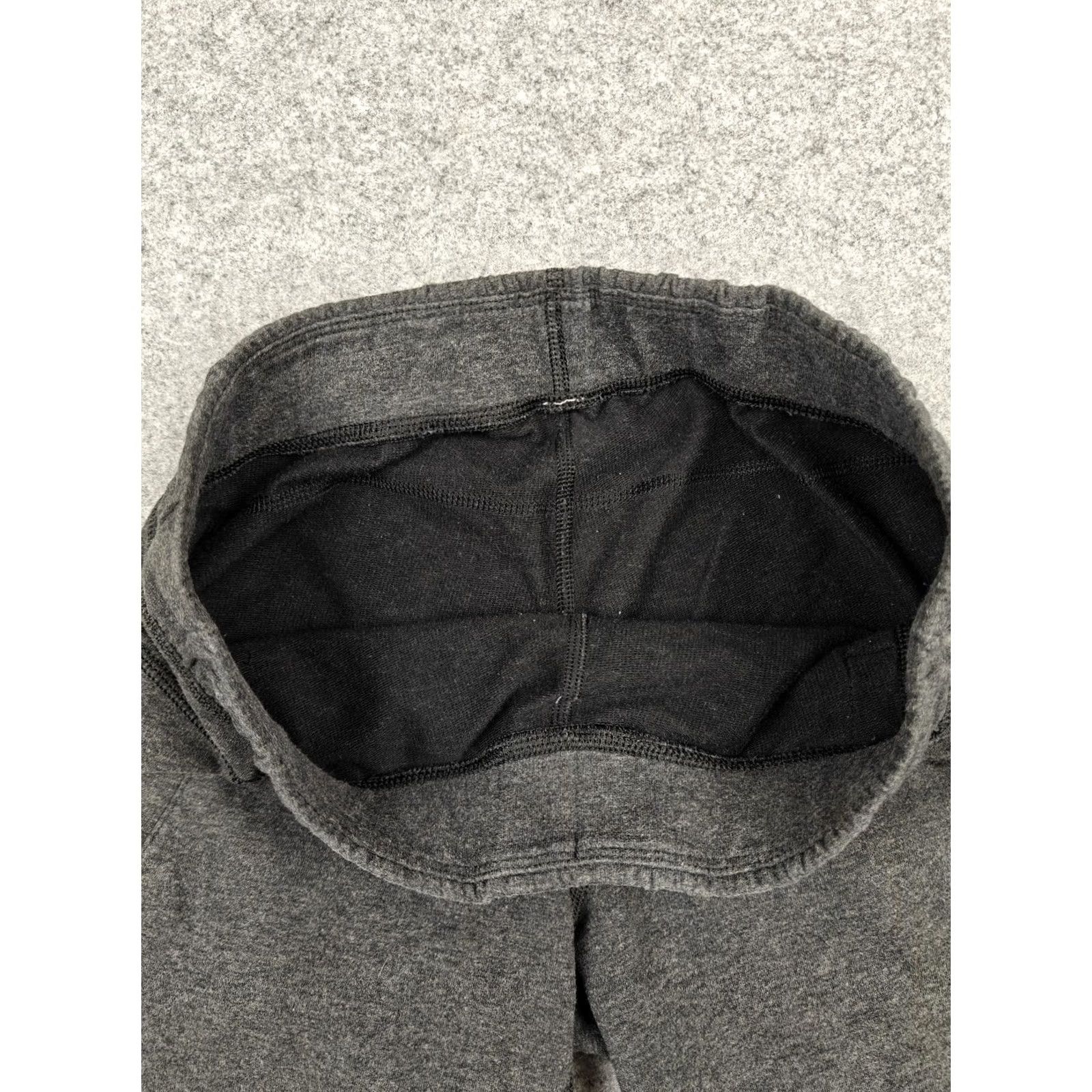 Lululemon Lululemon Pants Womens 4 Gray Fleece Lined Joggers Elastic Waist Cuffs Casual Size 27" / US 4 / IT 40 - 4 Thumbnail
