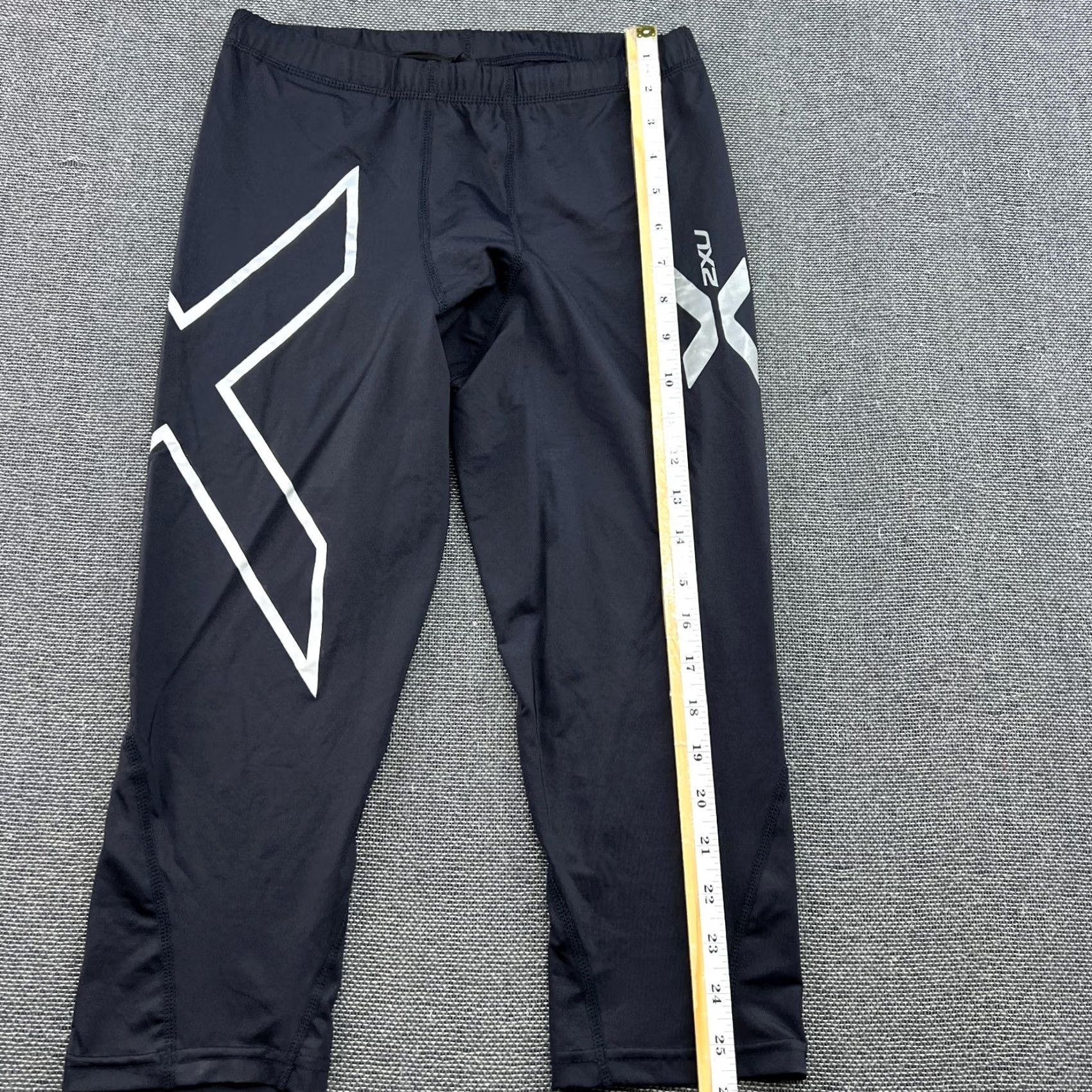 2XU 2XU Mens Compression Pants Black Medium 7/8 Elite Sport Spandex Tights Capri Size US 31 - 4 Thumbnail
