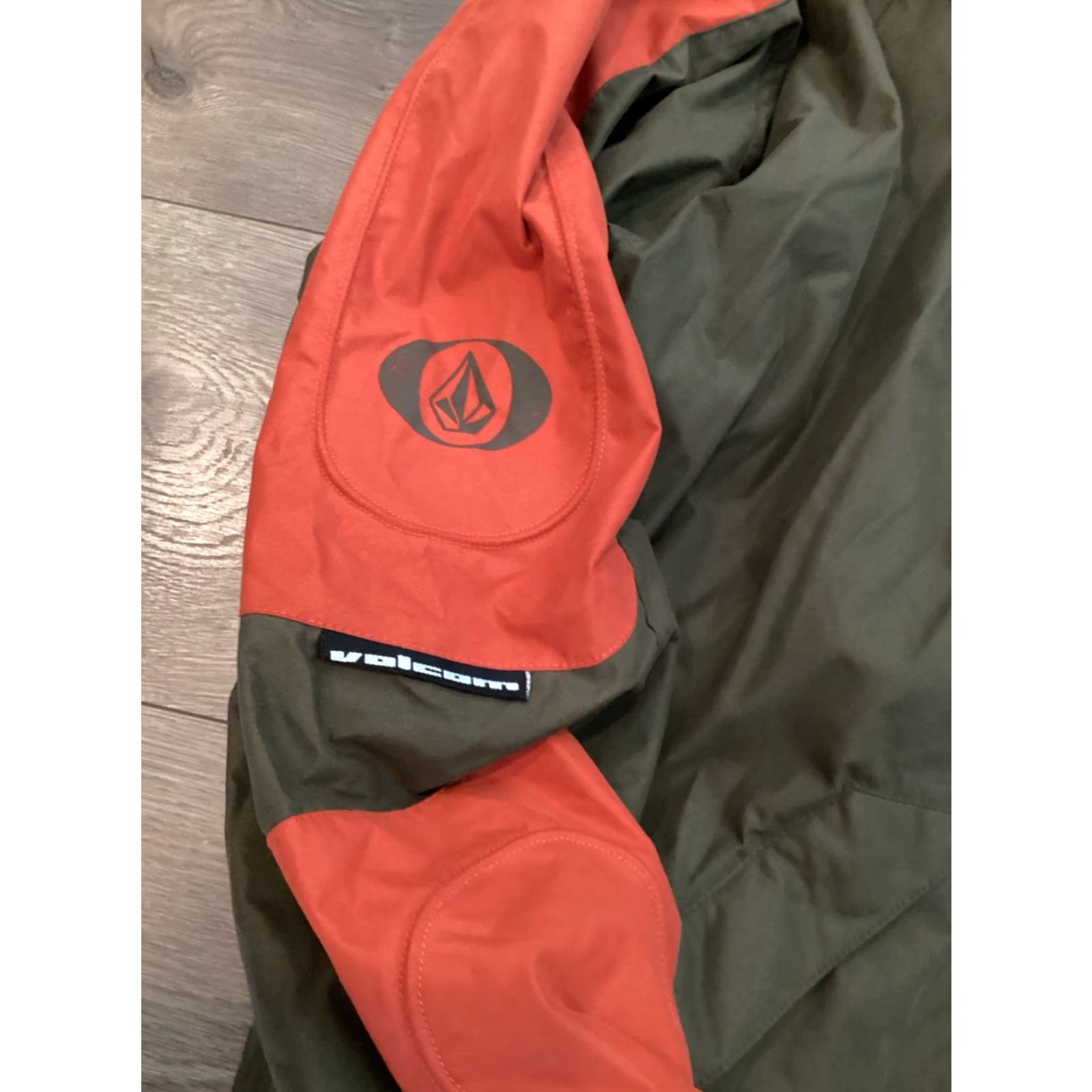 Volcom VINTAGE Volcom Stormtruper Snowboard Jacket Men’s XL Parka Orange and Olive Green Mens XL Jackets Size US XL / EU 56 / 4 - 4 Thumbnail