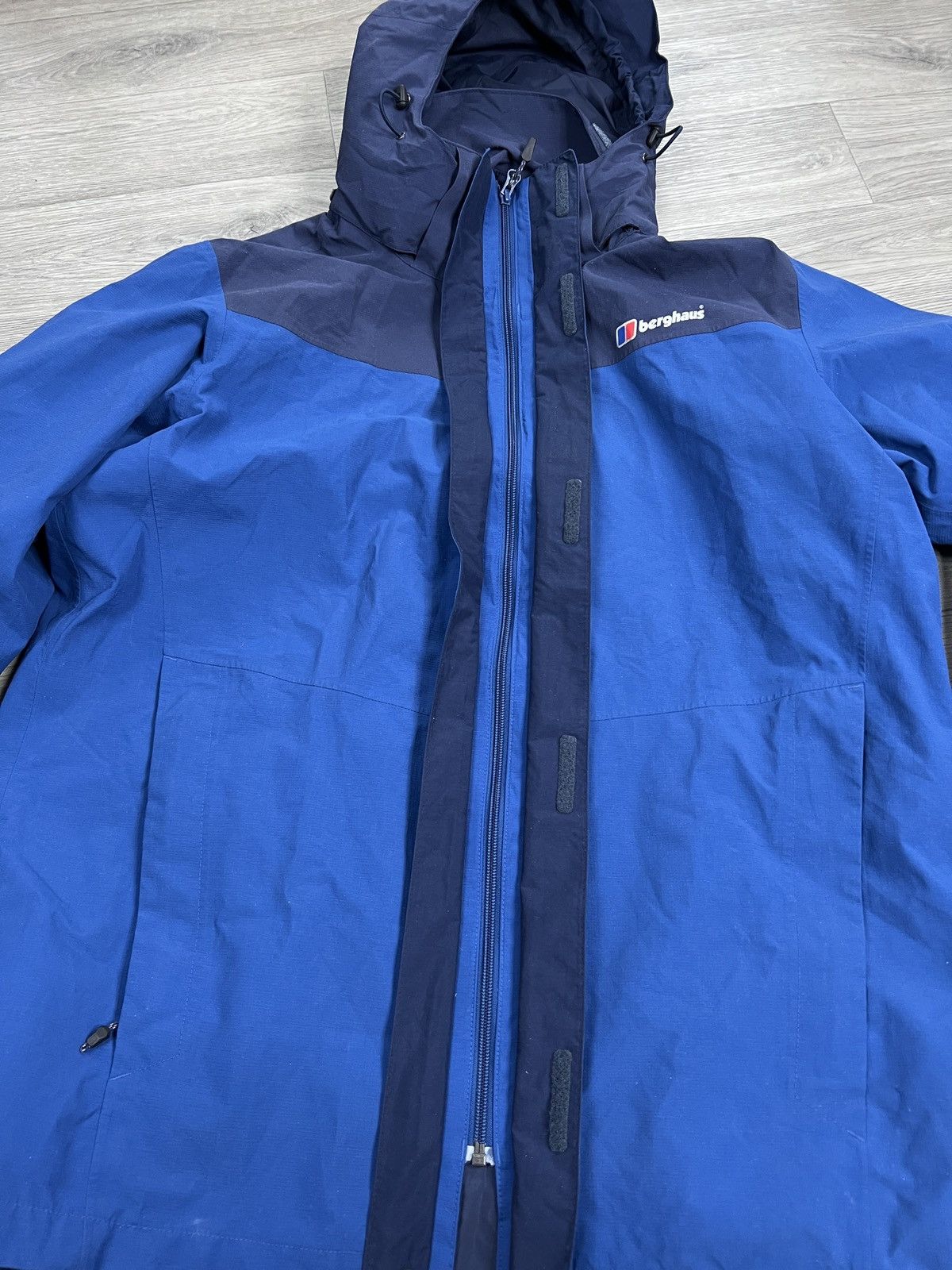 Berghaus Men's Hillwalker Gore-Tex InterActive Jacket - Blue/Dark Size US XL / EU 56 / 4 - 8 Thumbnail