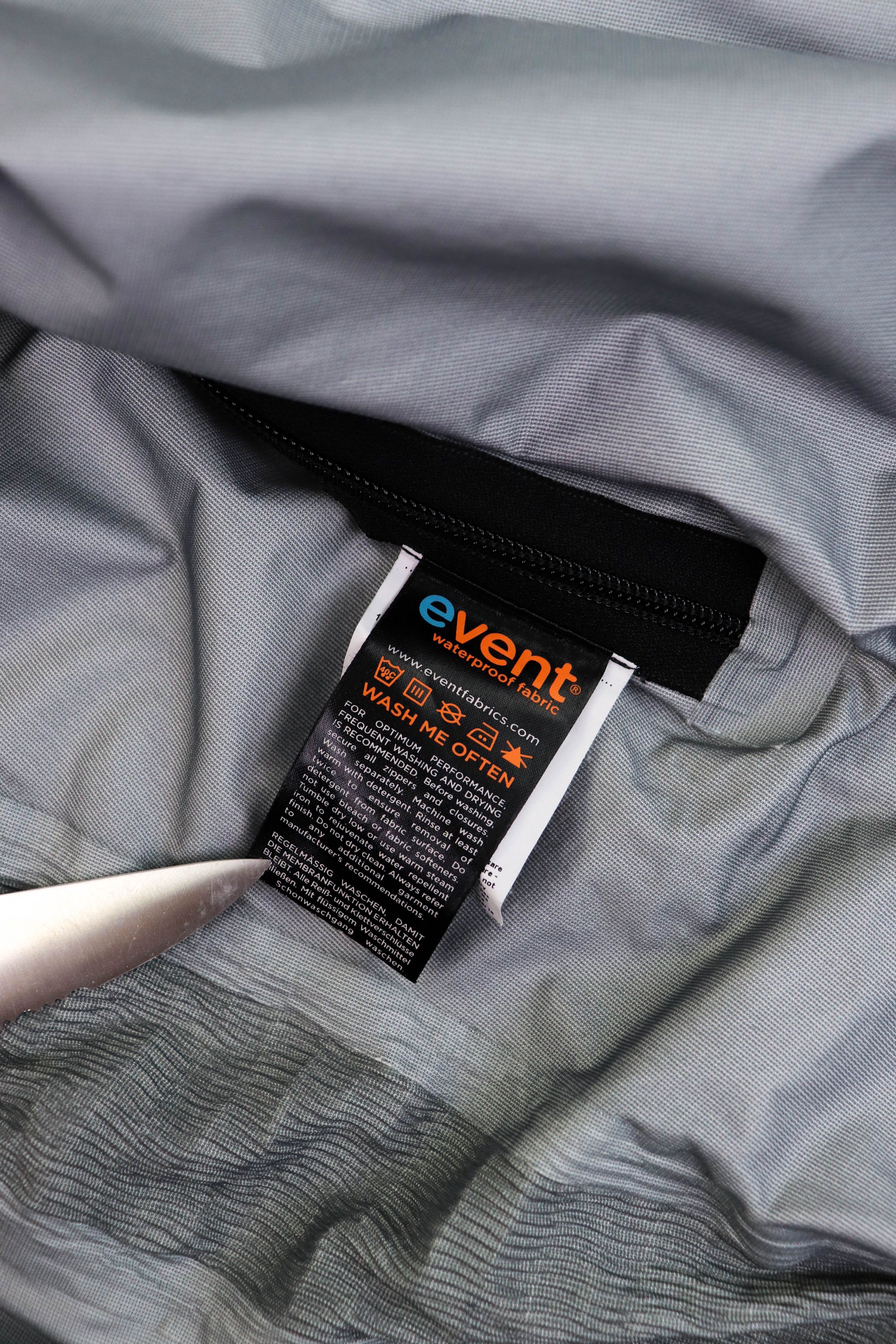 Other CASTELLI Event Waterproof Fabric Silver Gray Cycling Jacket Size US L / EU 52-54 / 3 - 22 Thumbnail
