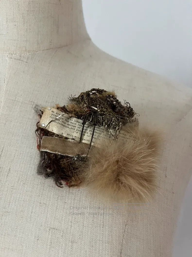 Japanese Brand Japanese Brand emic etic Brooch, accessories Size ONE SIZE - 4 Thumbnail