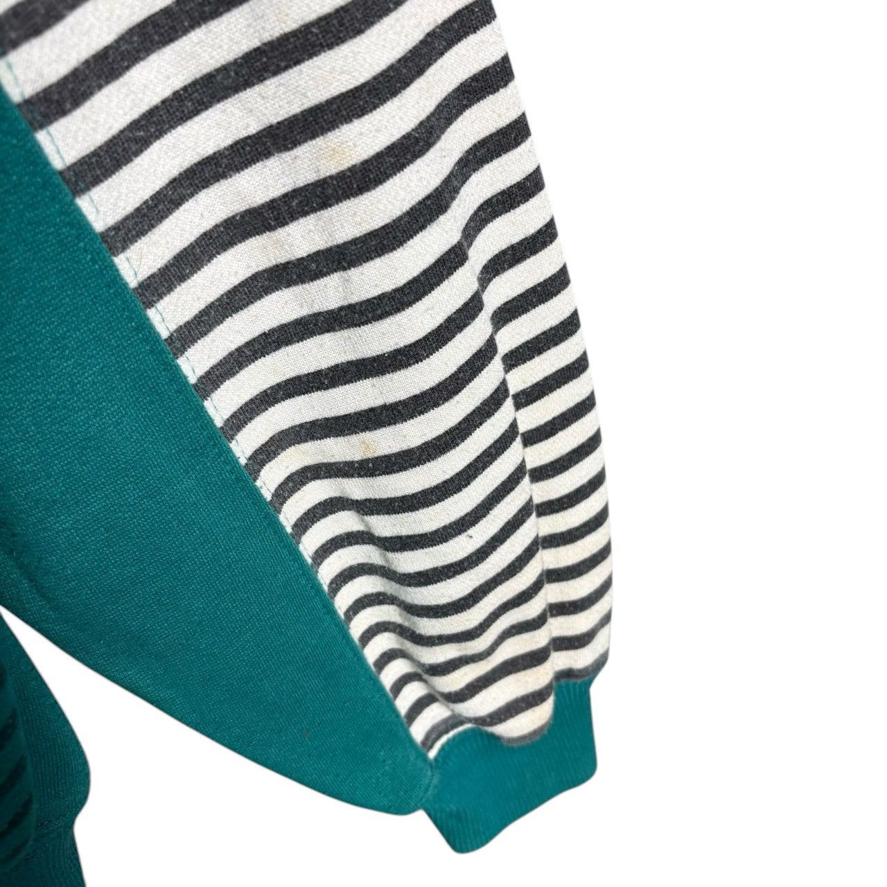 Vintage Vintage 90s Ski Snowboard Graphic Striped Sweatshirt Emo Size US XL / EU 56 / 4 - 6 Thumbnail