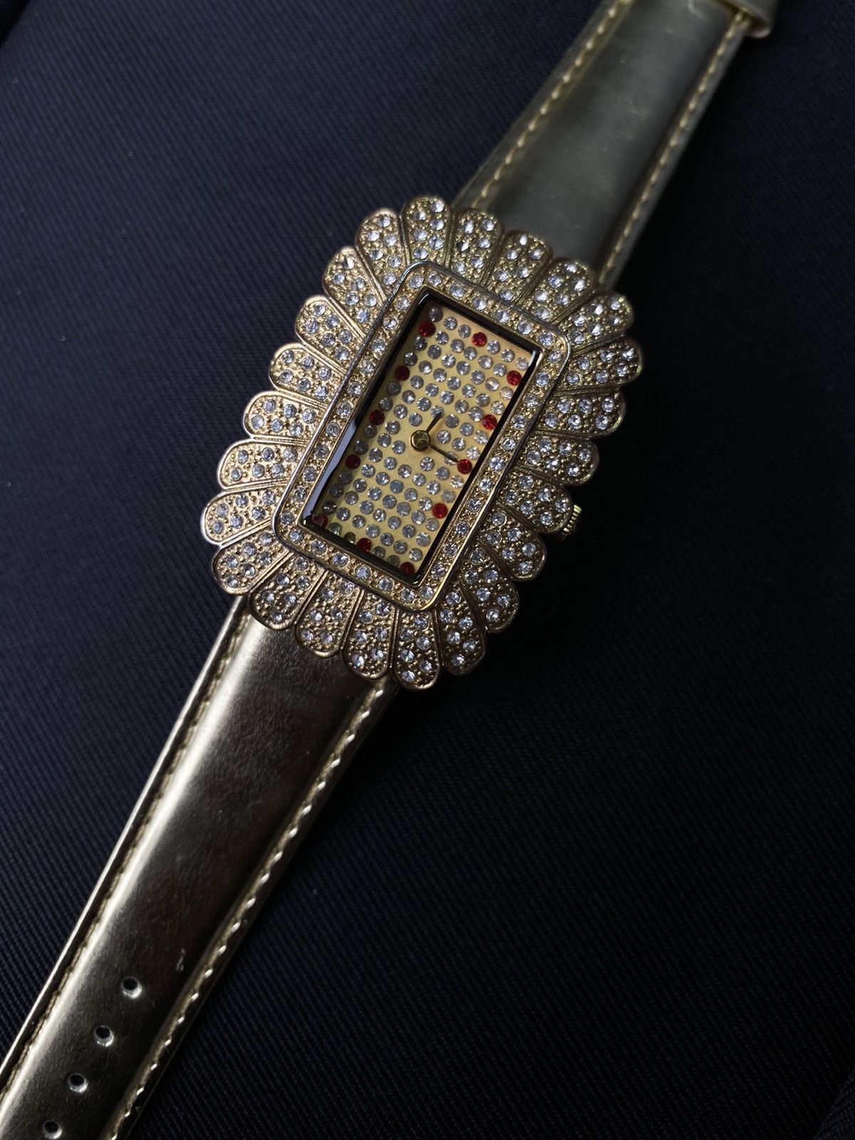 Vintage Luxury Rhinestone Gold Watch – Statement Piece Size ONE SIZE - 4 Thumbnail