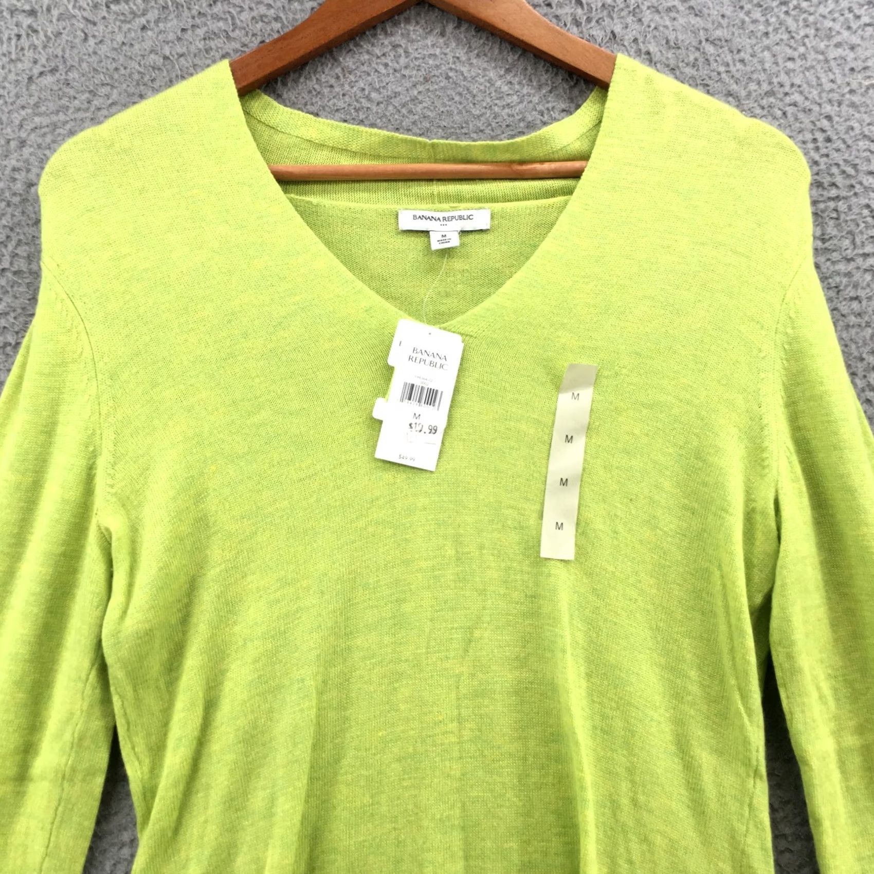 Banana Republic Banana Republic Sweatshirt Womens Medium Green Cashmere V-Neck Long Sleeve Pullover Knit Classic Casual Size M / US 6-8 / IT 42-44 - 3 Thumbnail