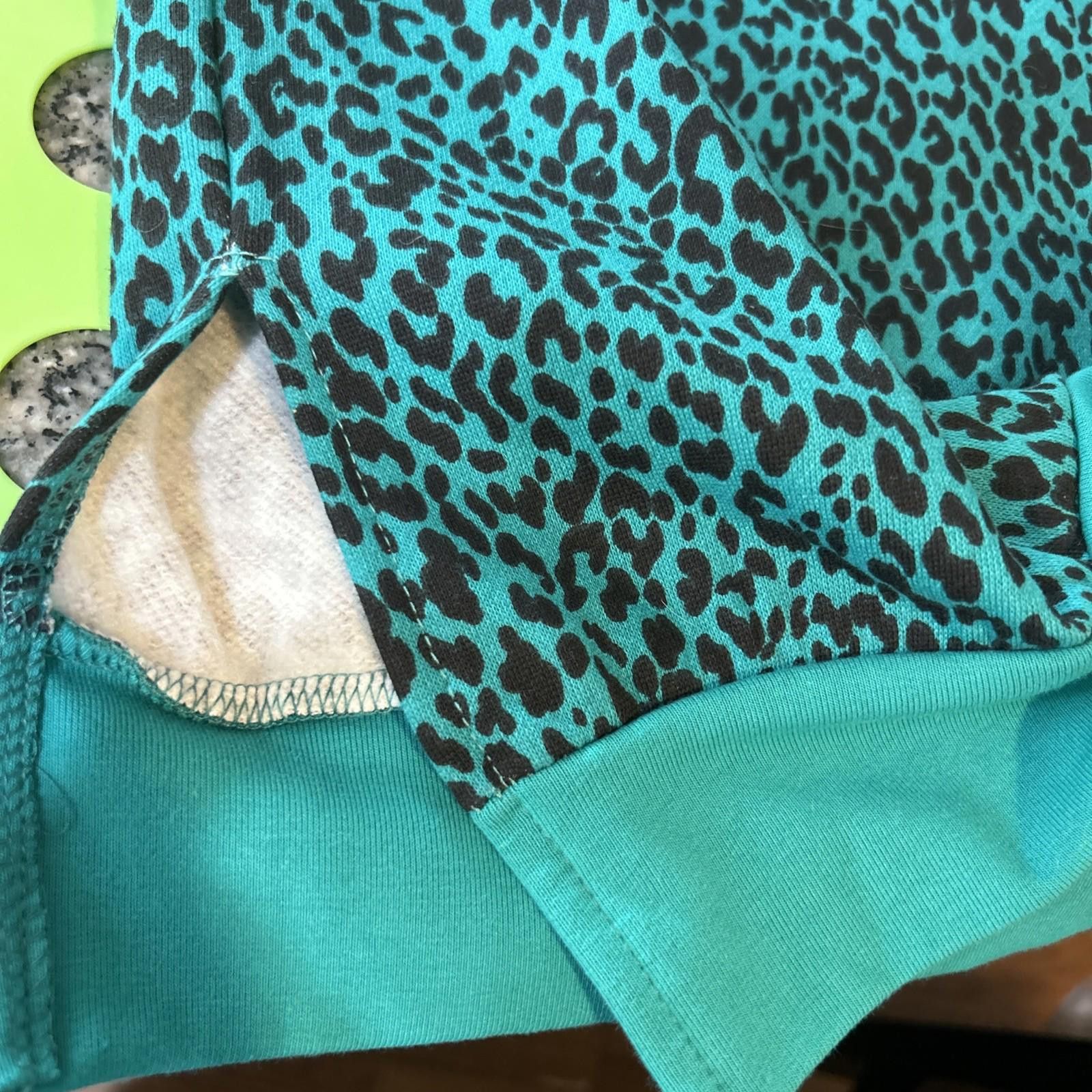 Designer JUN & IVY Vintage Animal Print Green Sweat Sz Small 90’S Y2K Size S / US 4 / IT 40 - 9 Thumbnail