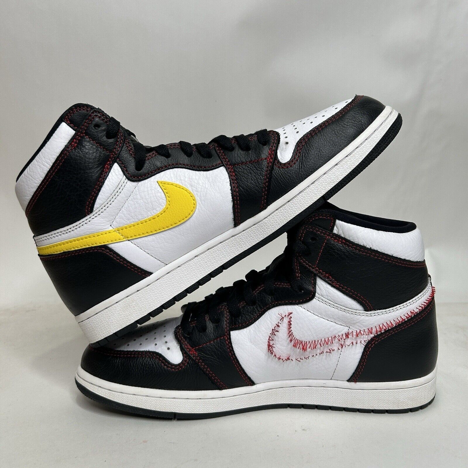 Nike Nike Shoes Air Jordan 1 Retro High OG “Defiant” 2024 Size US 11 / EU 44 - 3 Thumbnail