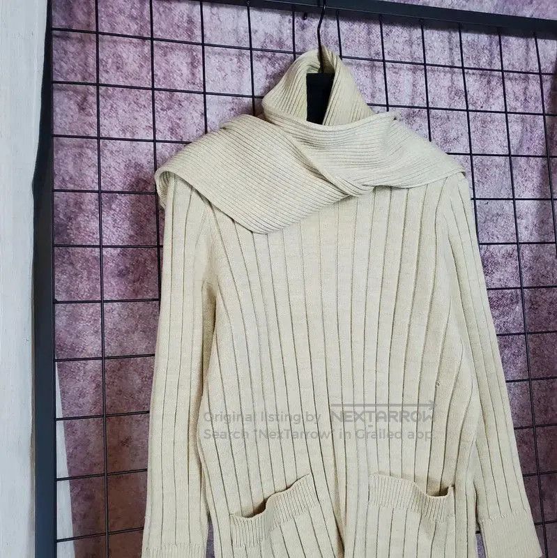 Yves Saint Laurent Yves Saint Laurent Women's Beige Wool Knit Sweater . Size M / US 6-8 / IT 42-44 - 8 Thumbnail