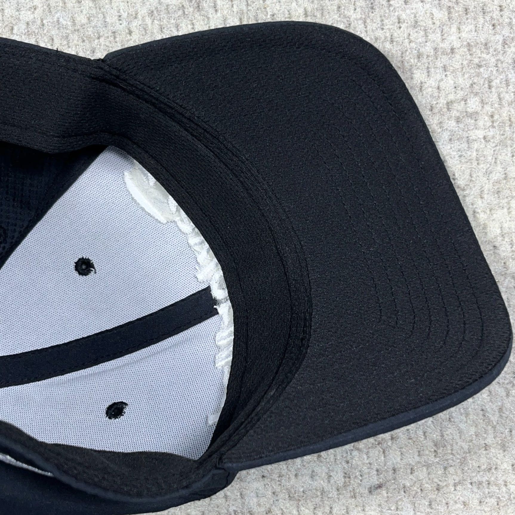TaylorMade TaylorMade Hat Cap Baseball Adjustable Black White TP5 Qi35 Performance Adult Mens One Size Jersey Polyester Solid Classic Logo Outdoor Sports Cap Size ONE SIZE - 7 Thumbnail
