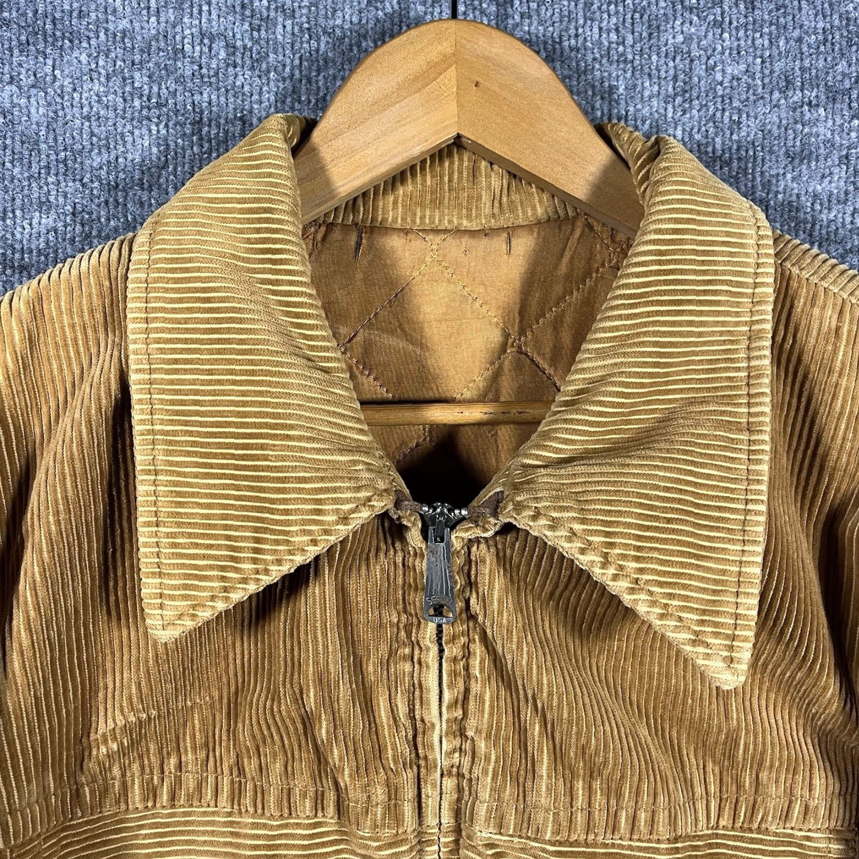 Vintage True Vintage Corduroy Jacket Bomber Zip Zipper Mens Large 60s 70s Ricky Eisenhower Serval Yellow U.S.A. United States Vintage Yes Size US L / EU 52-54 / 3 - 2 Thumbnail