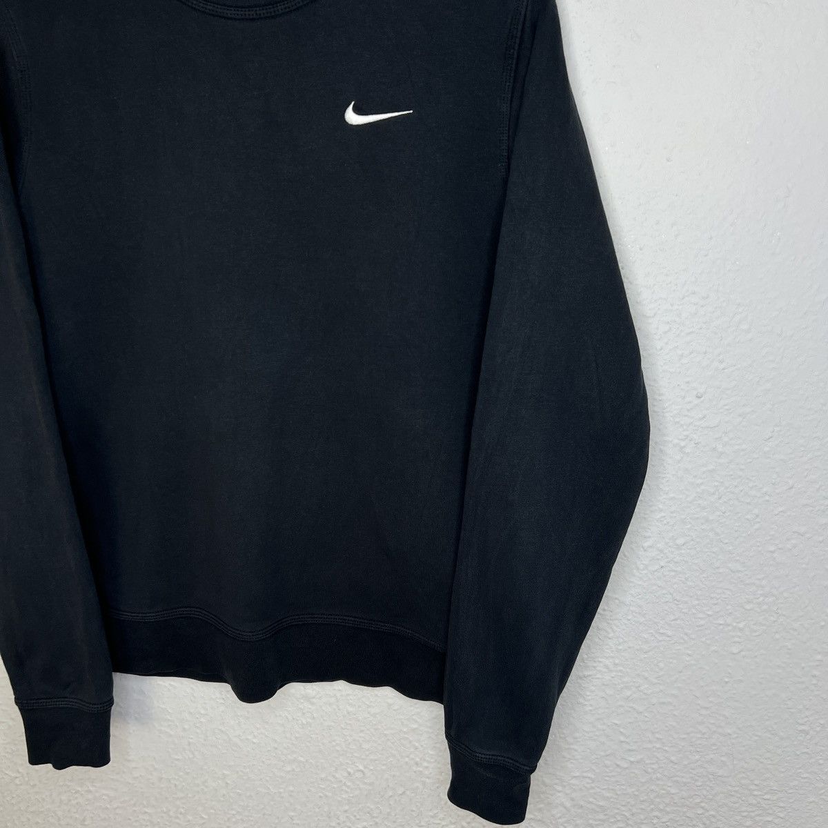Nike Vintage Nike Sweatshirt Crewneck Black Logo Swoosh Retro Y2K Size US M / EU 48-50 / 2 - 3 Thumbnail