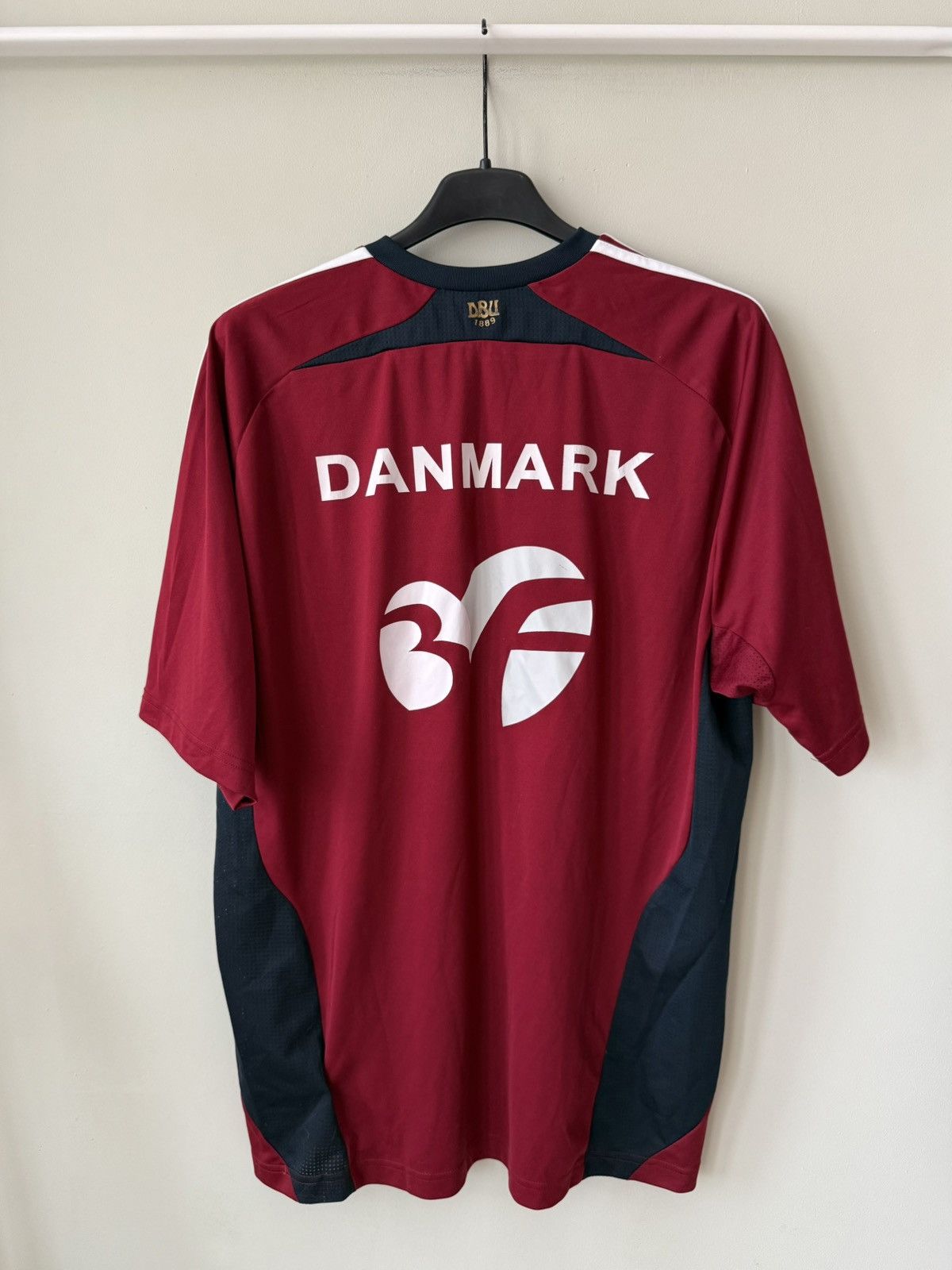 Adidas 2009/10 Adidas Denmark Home soccer jersey football tshirt Size US L / EU 52-54 / 3 - 2 Thumbnail