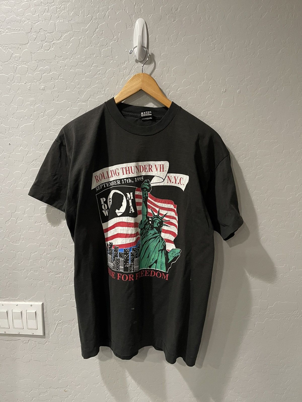 Fruit Of The Loom × Vintage Vintage 1995 Rolling Thunder NYC POW MIA SS Shirt XL Size US XL / EU 56 / 4 - 1 Thumbnail