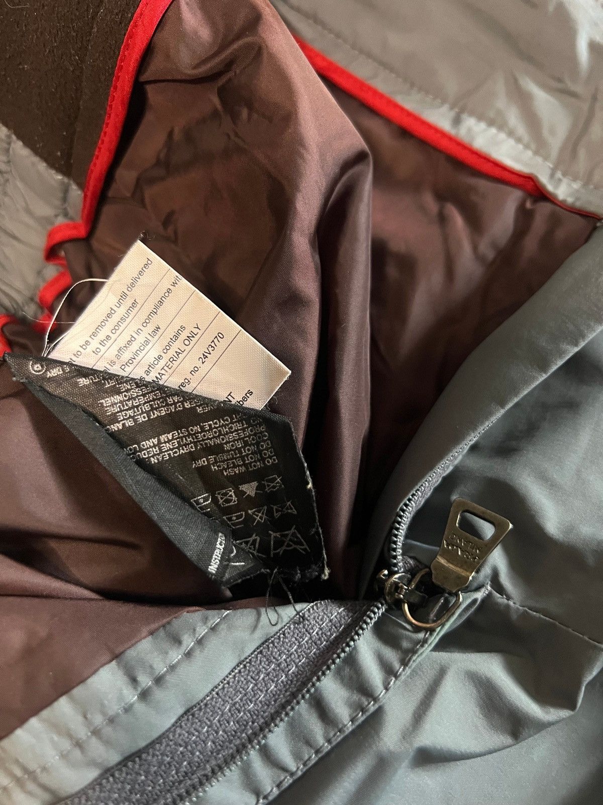 Prada *VINTAGE* Gore-Tex Prada Ski Pants Size 30" / US 8 / IT 44 - 7 Thumbnail