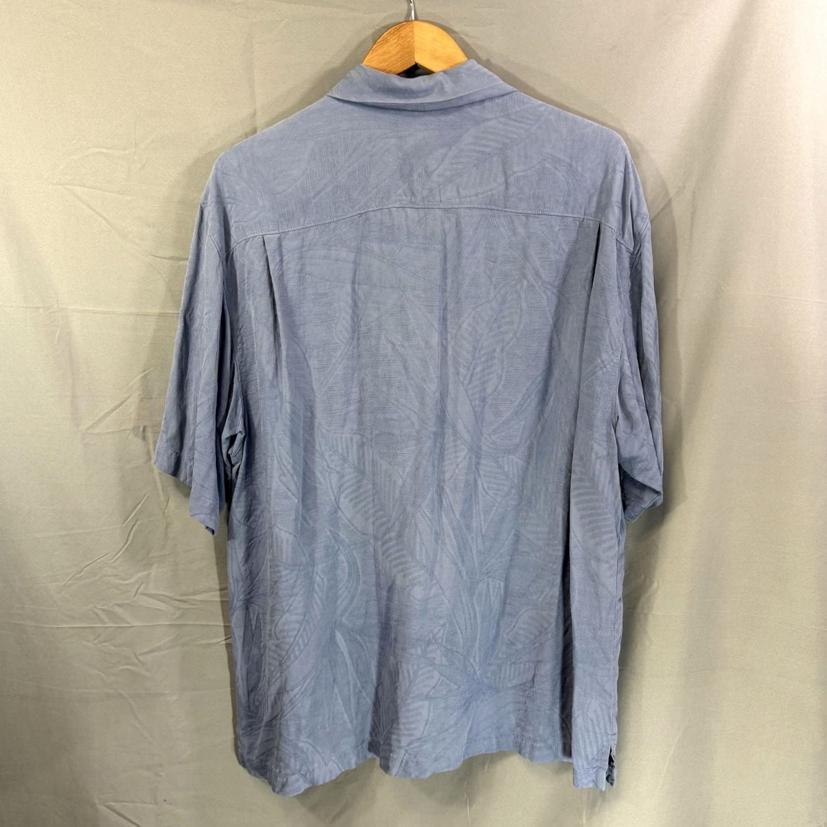 Tommy Bahama VINTAGE Tommy Bahama Shirt Mens XL Blue Silk Button-Up Camp Pocket Palm Leaf Size US XL / EU 56 / 4 - 2 Thumbnail