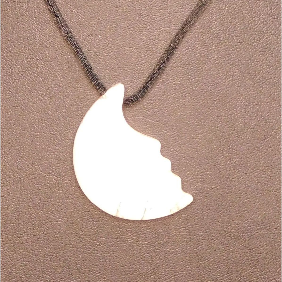Other Whimsygoth Witchy Howlite Moon Necklace Size ONE SIZE - 4 Thumbnail