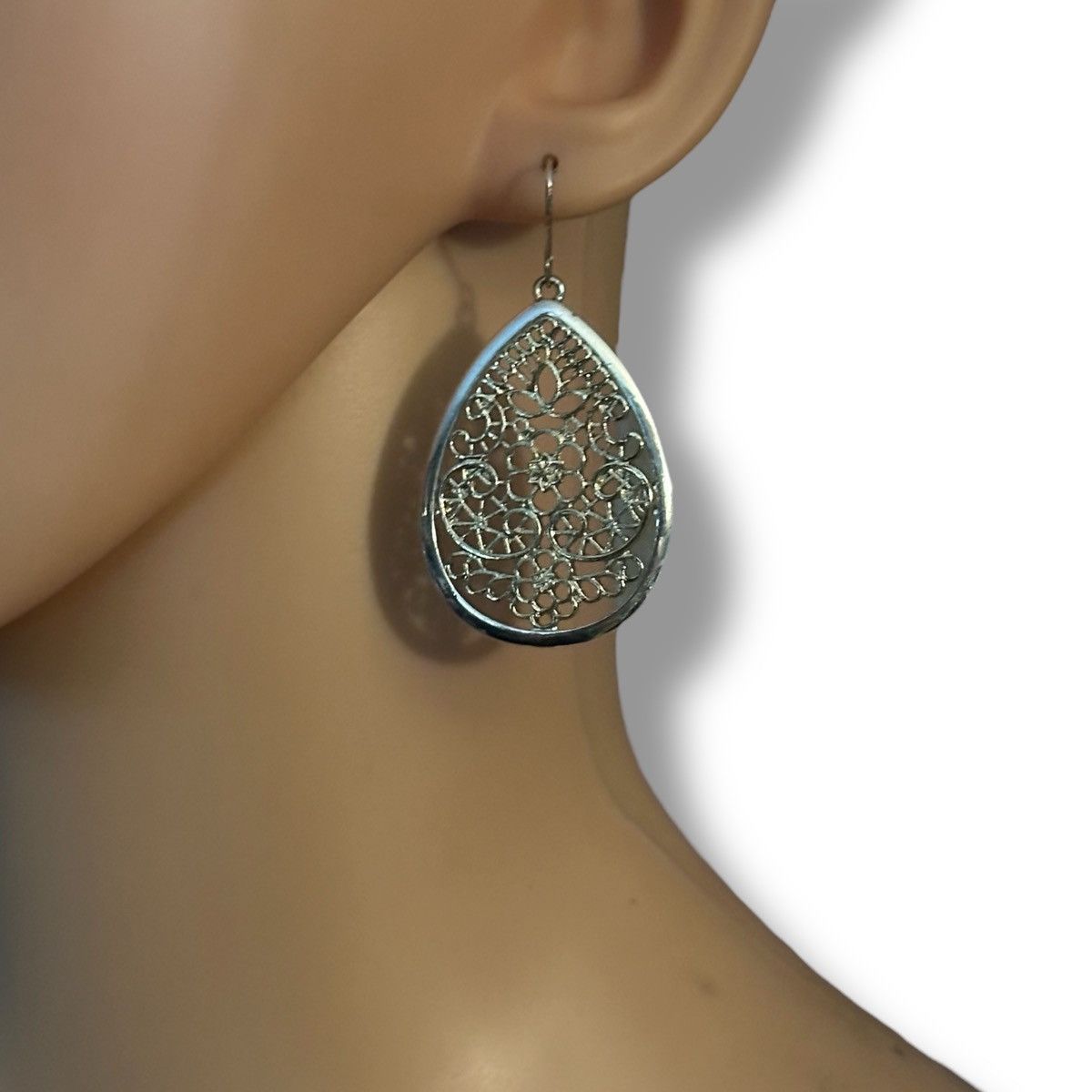 Other Two tone filigree teardrop dangle earrings Size ONE SIZE - 2 Thumbnail