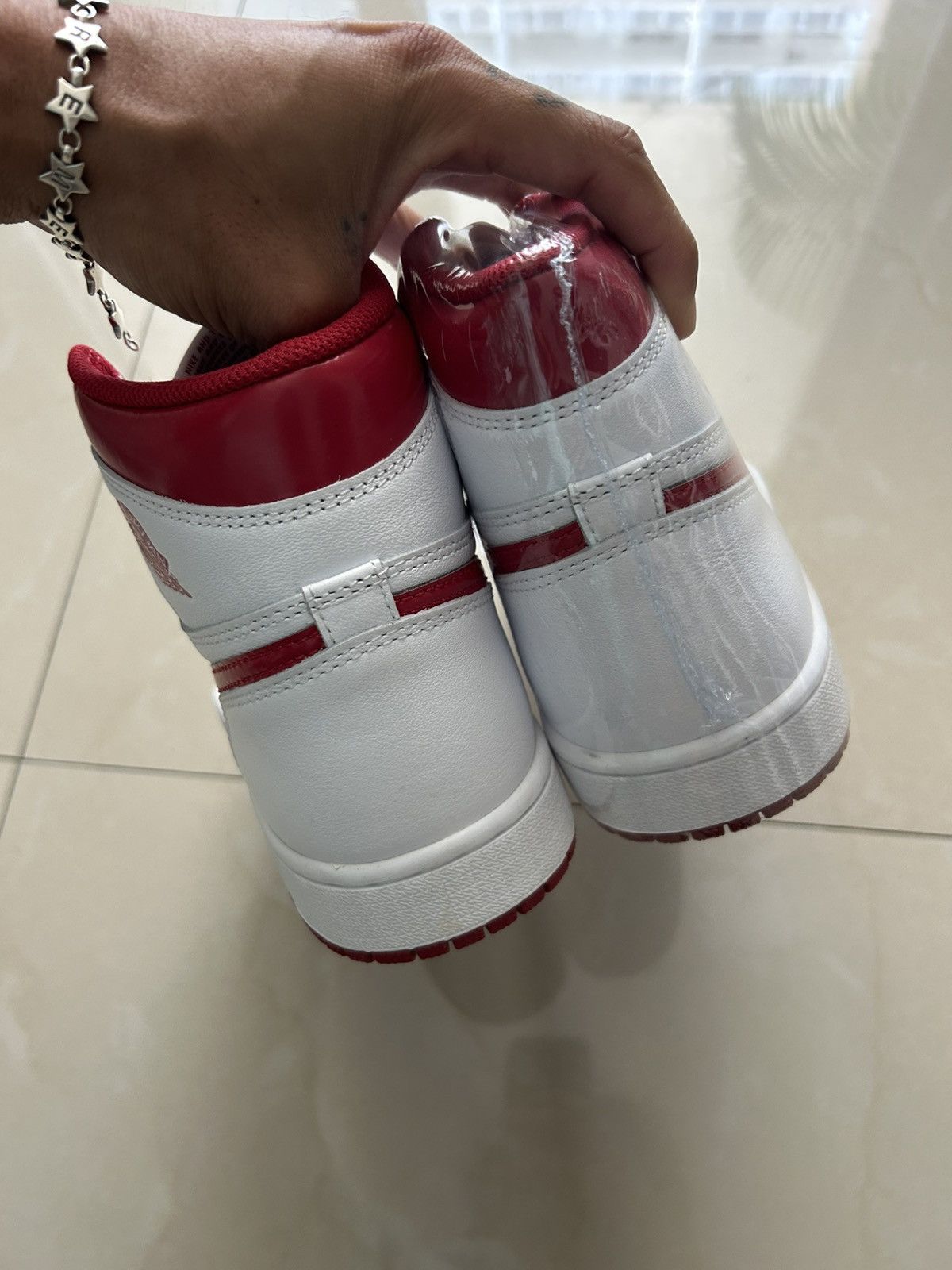 Jordan Brand Jordan 1 high metallic red Size US 8.5 / EU 41-42 - 4 Thumbnail
