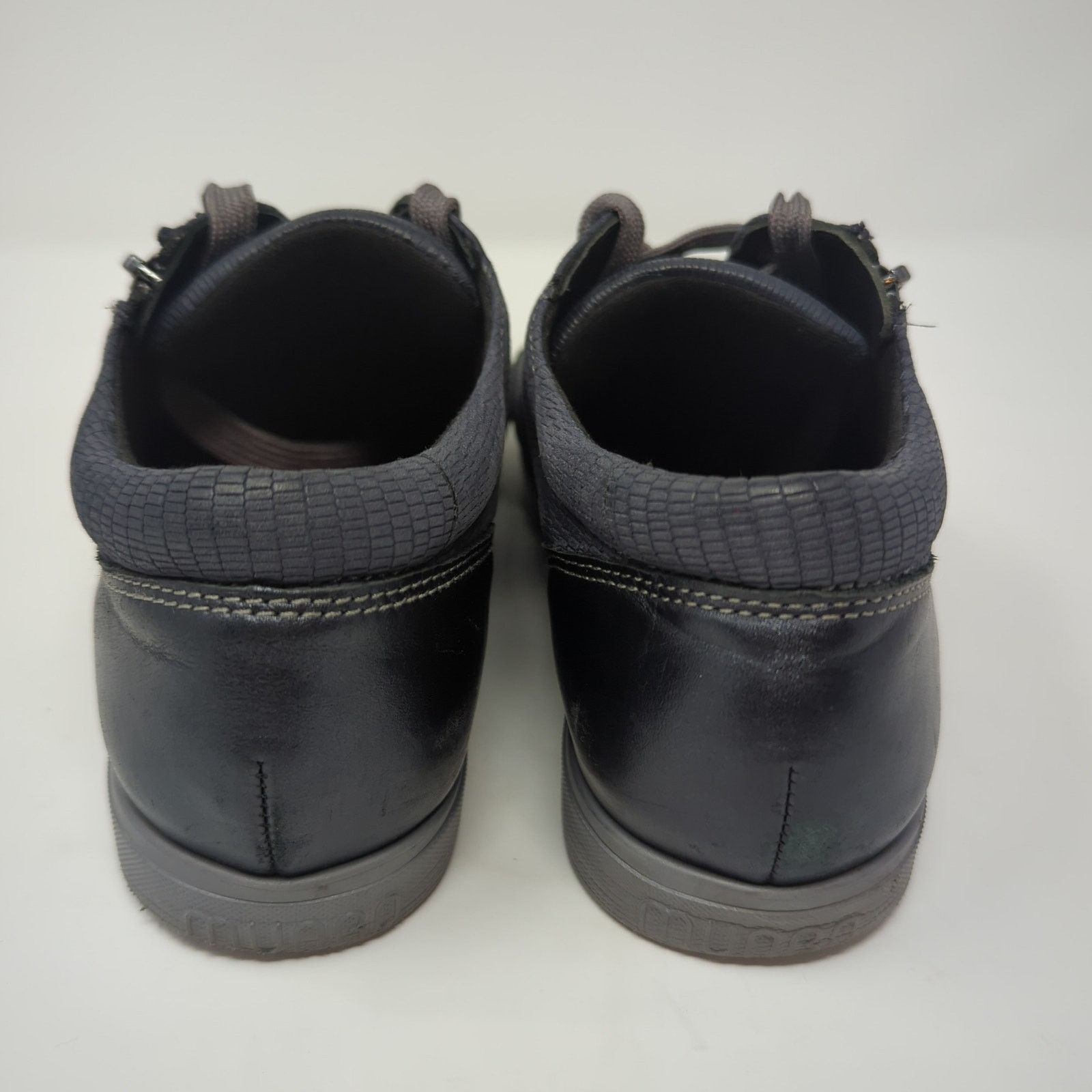 Other Munro Womens Gabbie Sneaker Low Top Leather Side Zip 7.5 Size US 7.5 / IT 37.5 - 5 Thumbnail