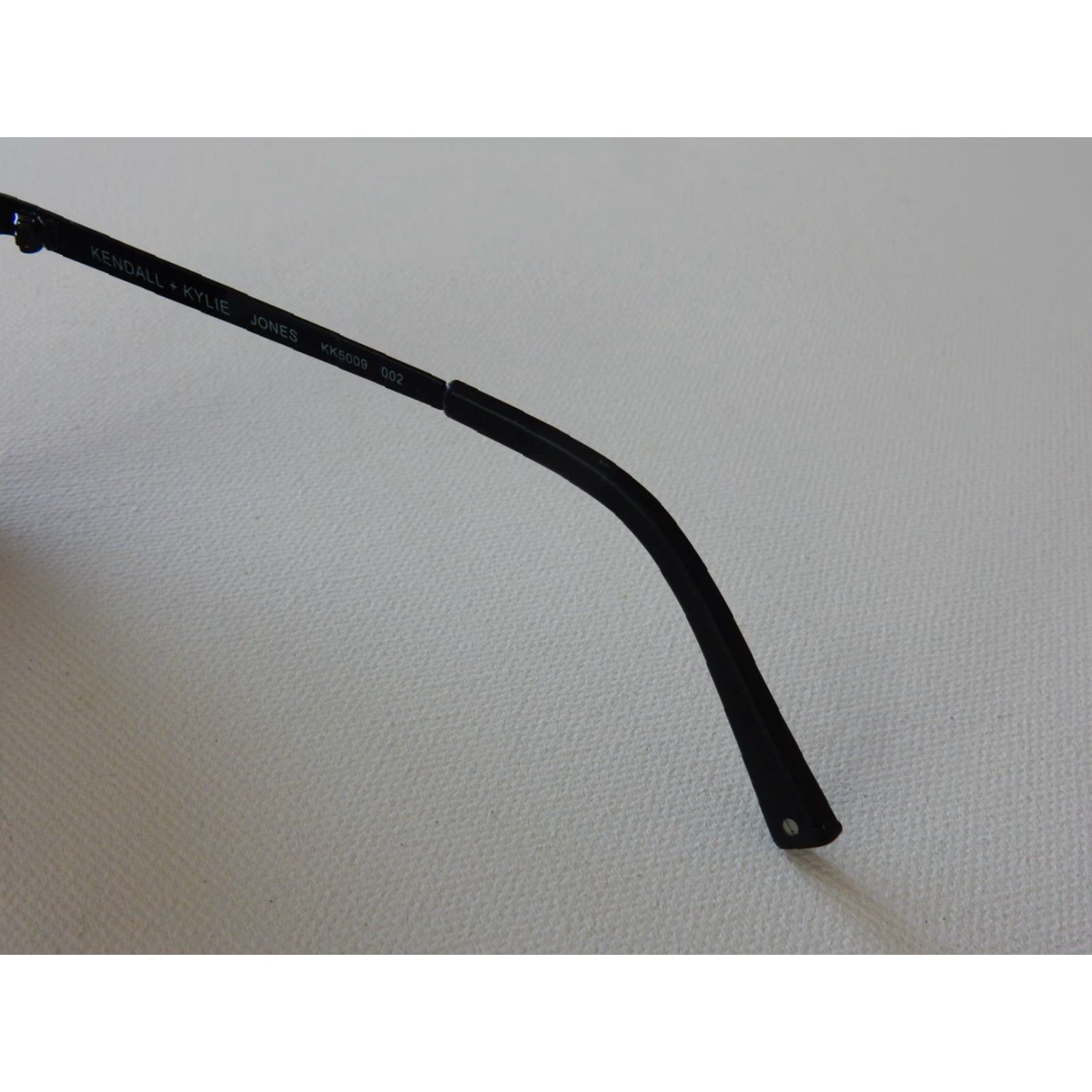 Vintage VINTAGE Kendall + Kylie Sunglasses Women Black Small Frame 53mm 20-135mm UV Protective Size ONE SIZE - 5 Thumbnail