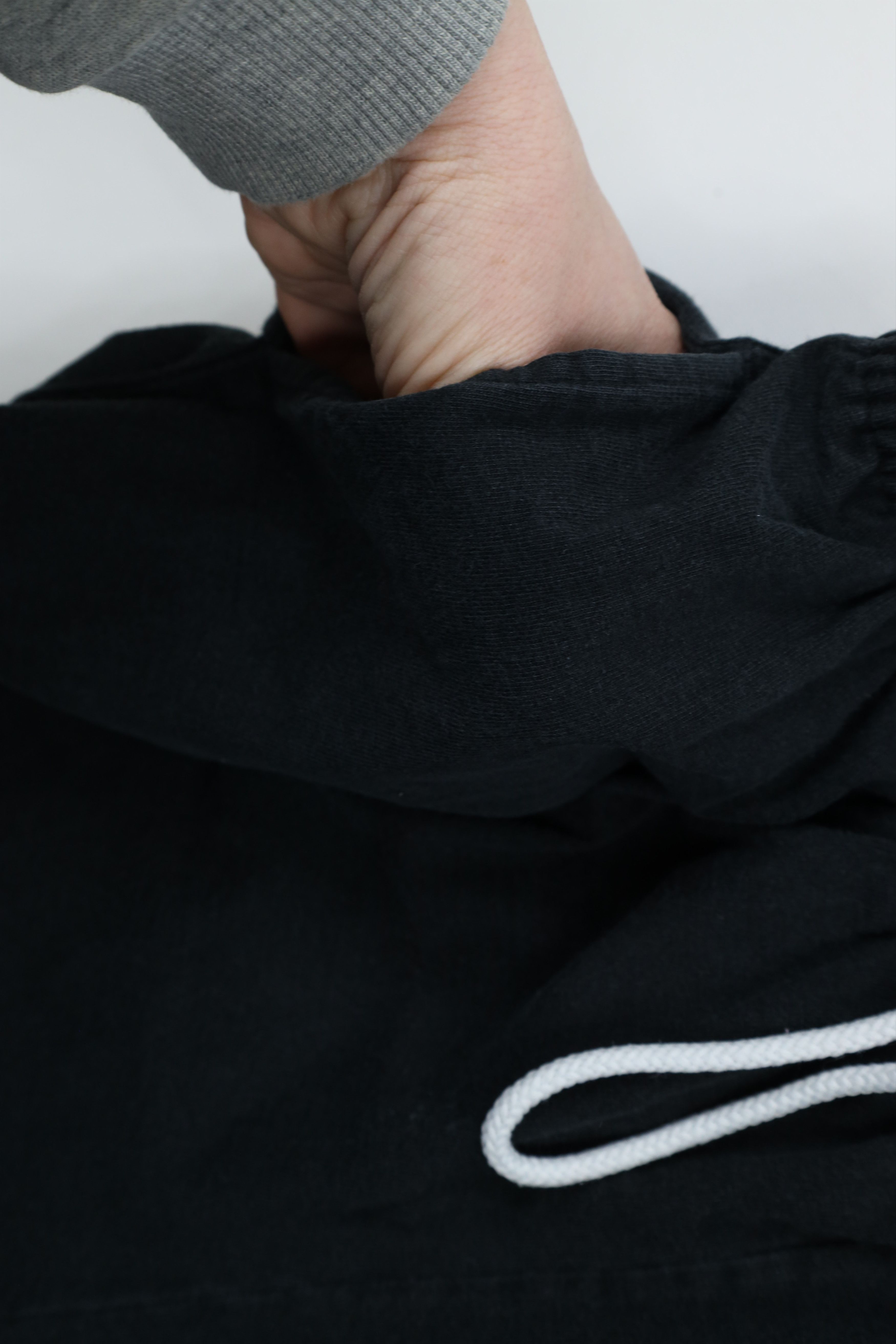 Champion × Vintage Vintage Champion Classic Logo Above Knee Shorts Black Cotton Size US 34 / EU 50 - 6 Thumbnail