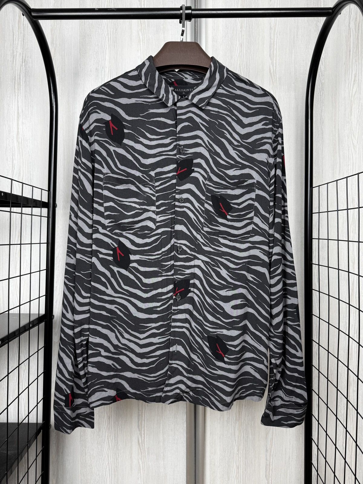 Allsaints AllSaints Lazaro LS Hawaiian shirt grey/jet black size XL Size US XL / EU 56 / 4 - 2 Thumbnail