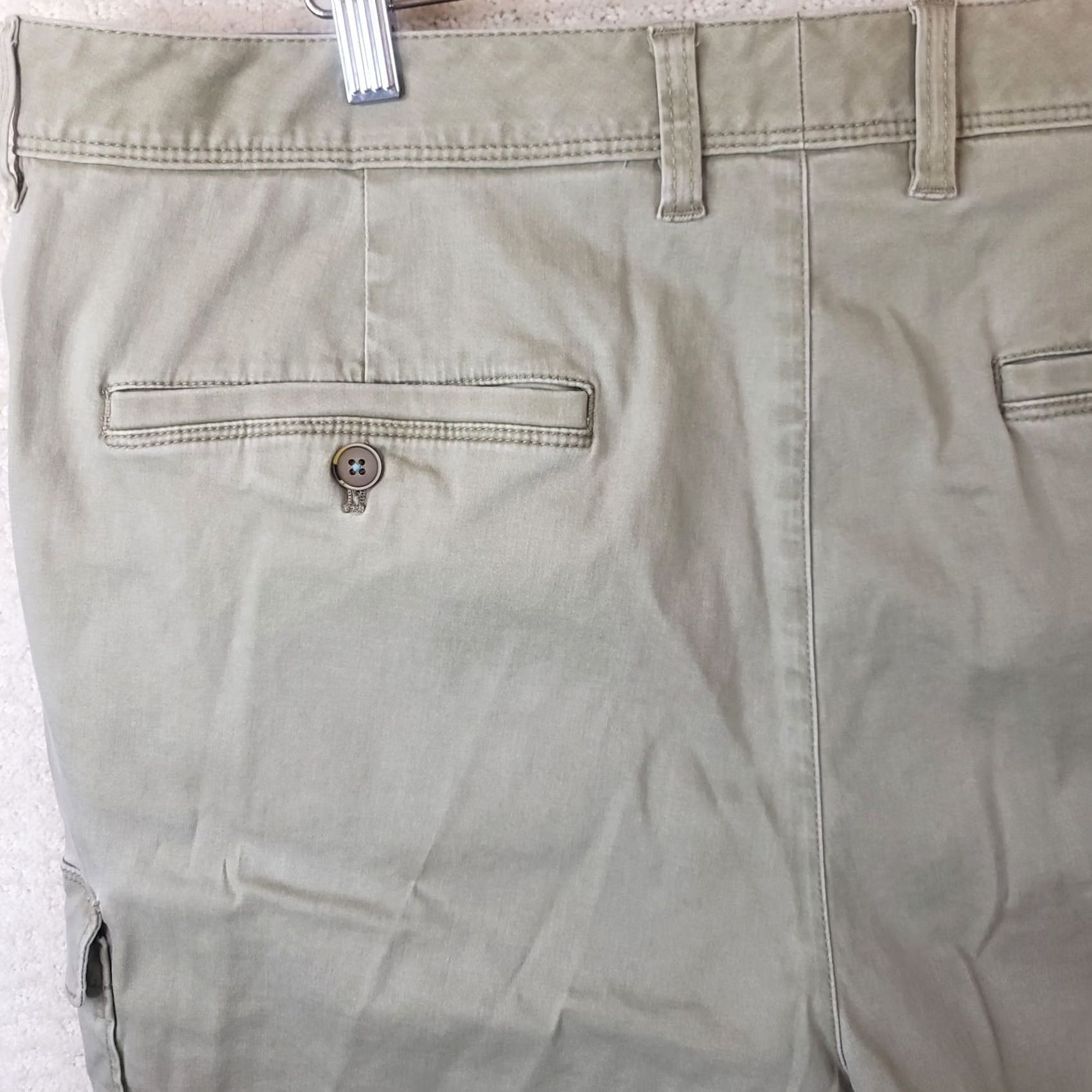 Tommy Bahama Tommy Bahama Green Chino Shorts Men Sz 40 Cotton Tencel Spandex Golf 9” Inseam Size US 40 / EU 56 - 6 Thumbnail