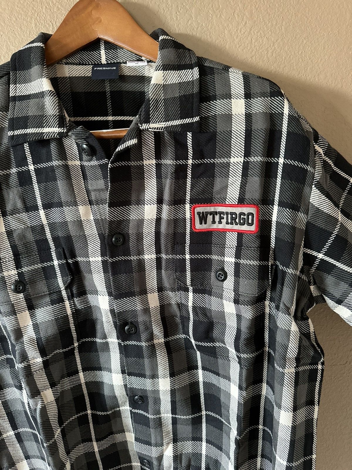 Freshjive Freshjive WTFIRGO bulldog S/S work shirt Size US M / EU 48-50 / 2 - 7 Thumbnail