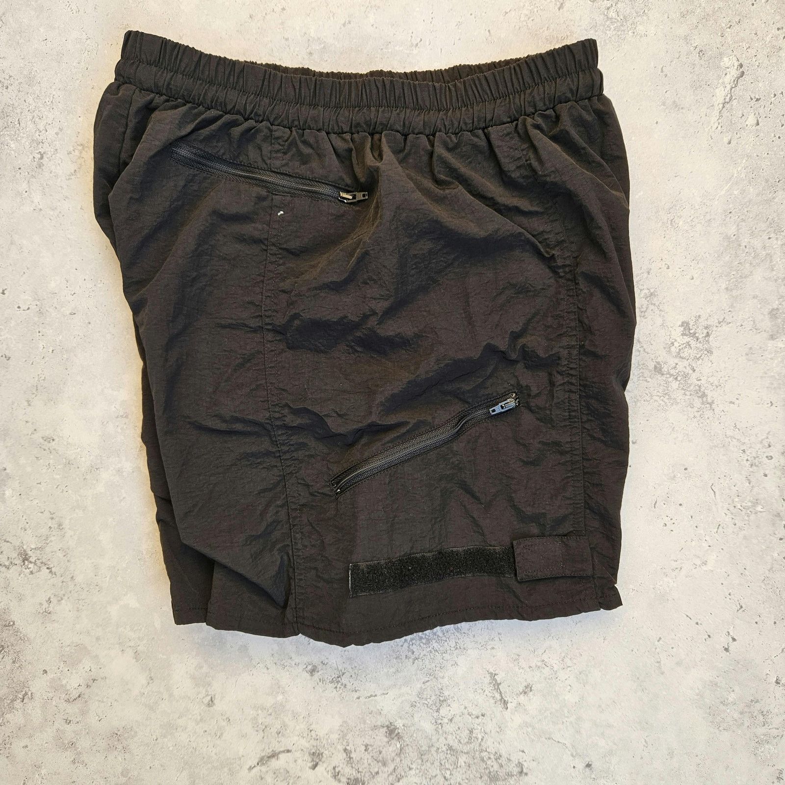 Jack Wolfskin Vintage Jack Wolfskin Black Nylon Shorts Size US 32 / EU 48 - 3 Thumbnail