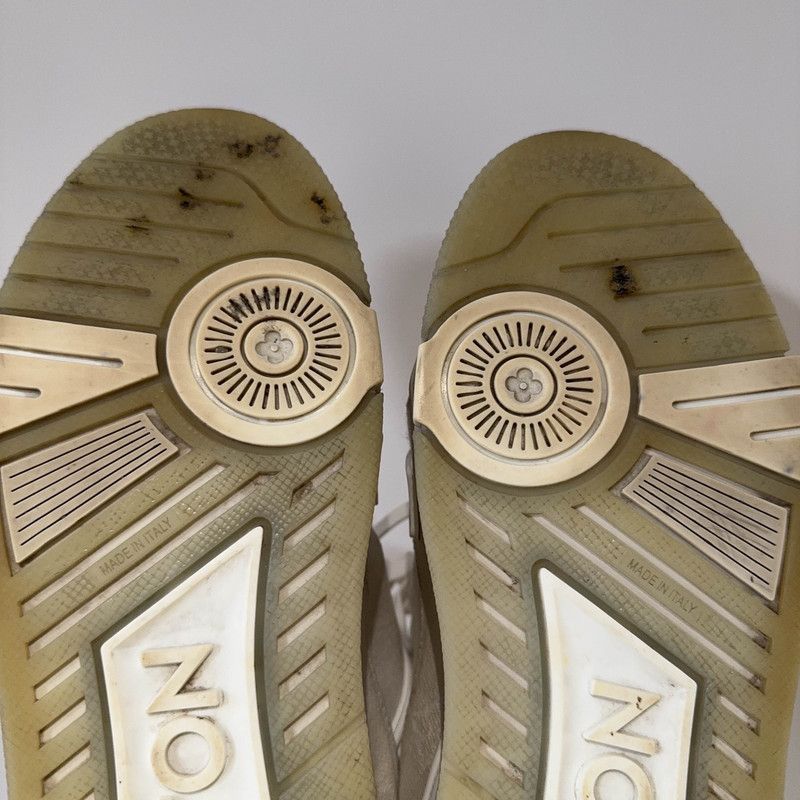 Louis Vuitton Louis Vuitton Classic Logo Trainer Fashion Sneakers - Size US 8.5 / EU 41-42 - 1 Thumbnail