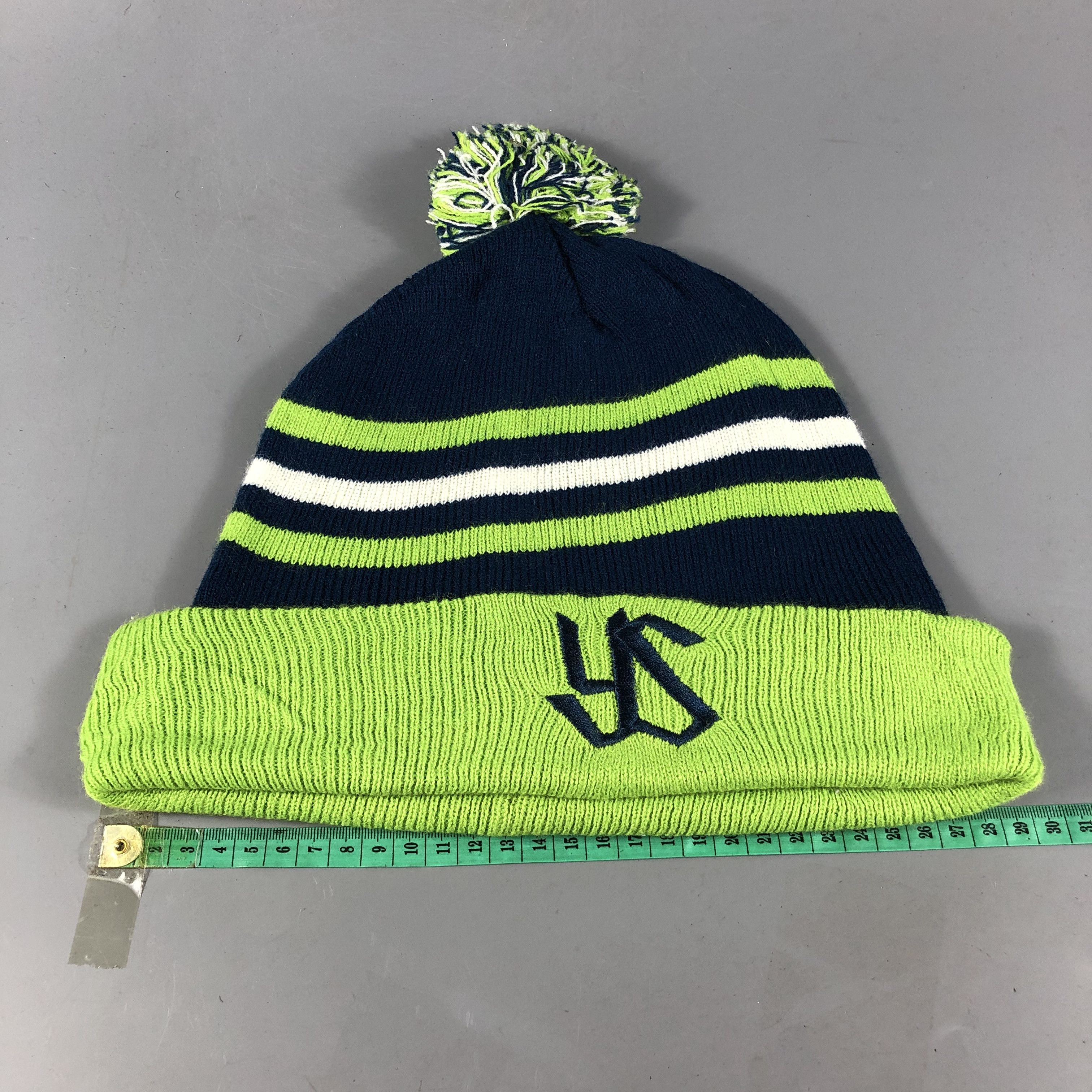Japanese Brand Tokyo Yakult Swallows Bobble Beanie Snowcap Snow Hat B799 Size ONE SIZE - 3 Thumbnail